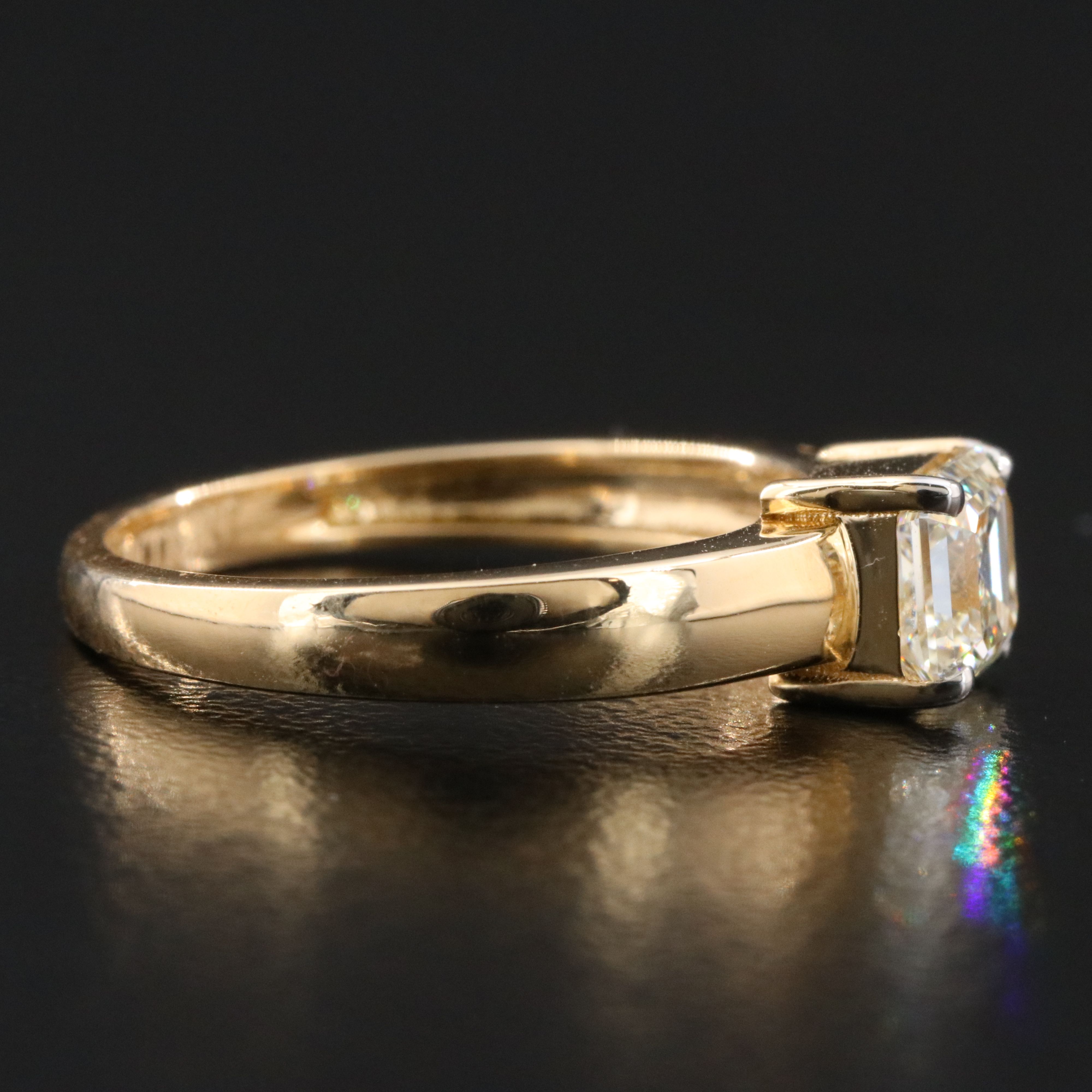 18K 0.90 CT Internally Flawless Diamond Solitaire Ring with GIA Report