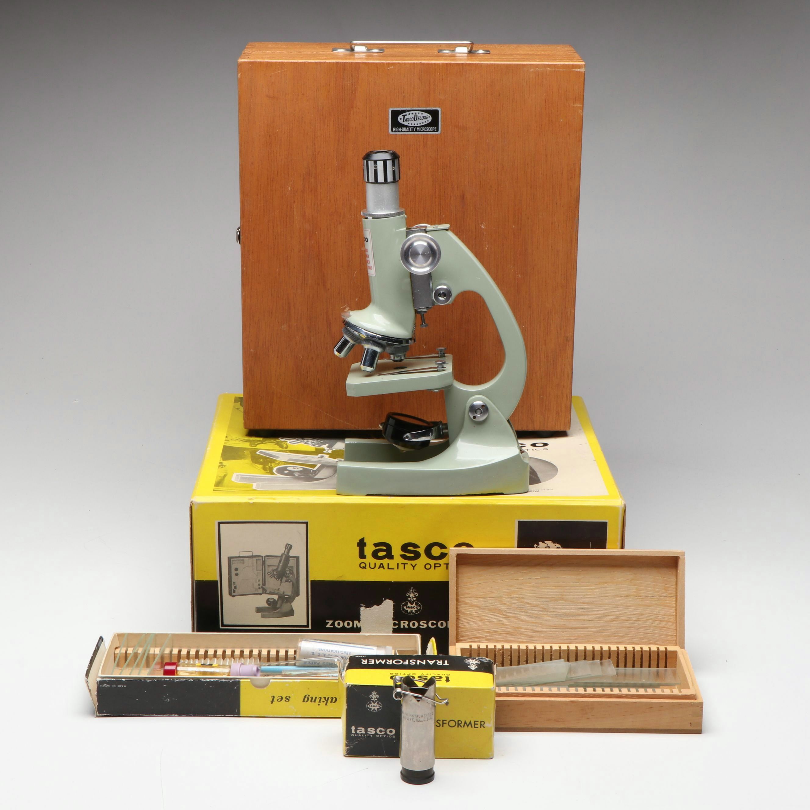 Tasco Deluxe Zoom Microscope Kit, Mounting Kit, and Transformer