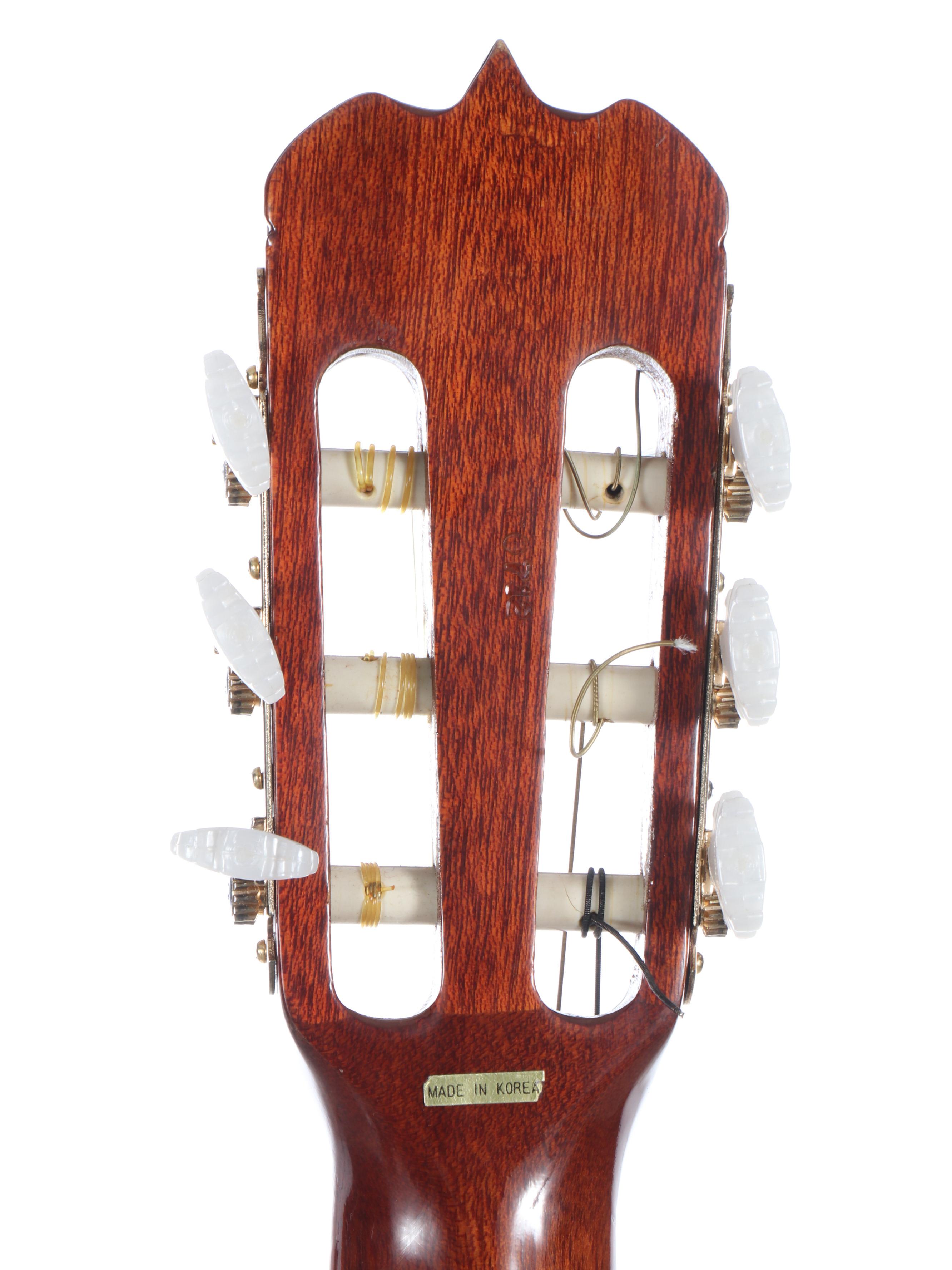 Empro E-16 Acoustic Guitar