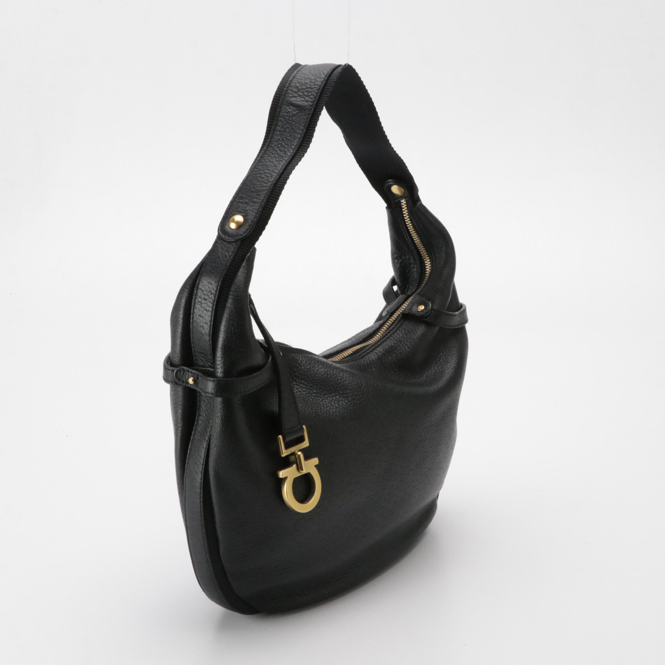 Salvatore Ferragamo Hobo Shoulder Bag in Black Grained Leather