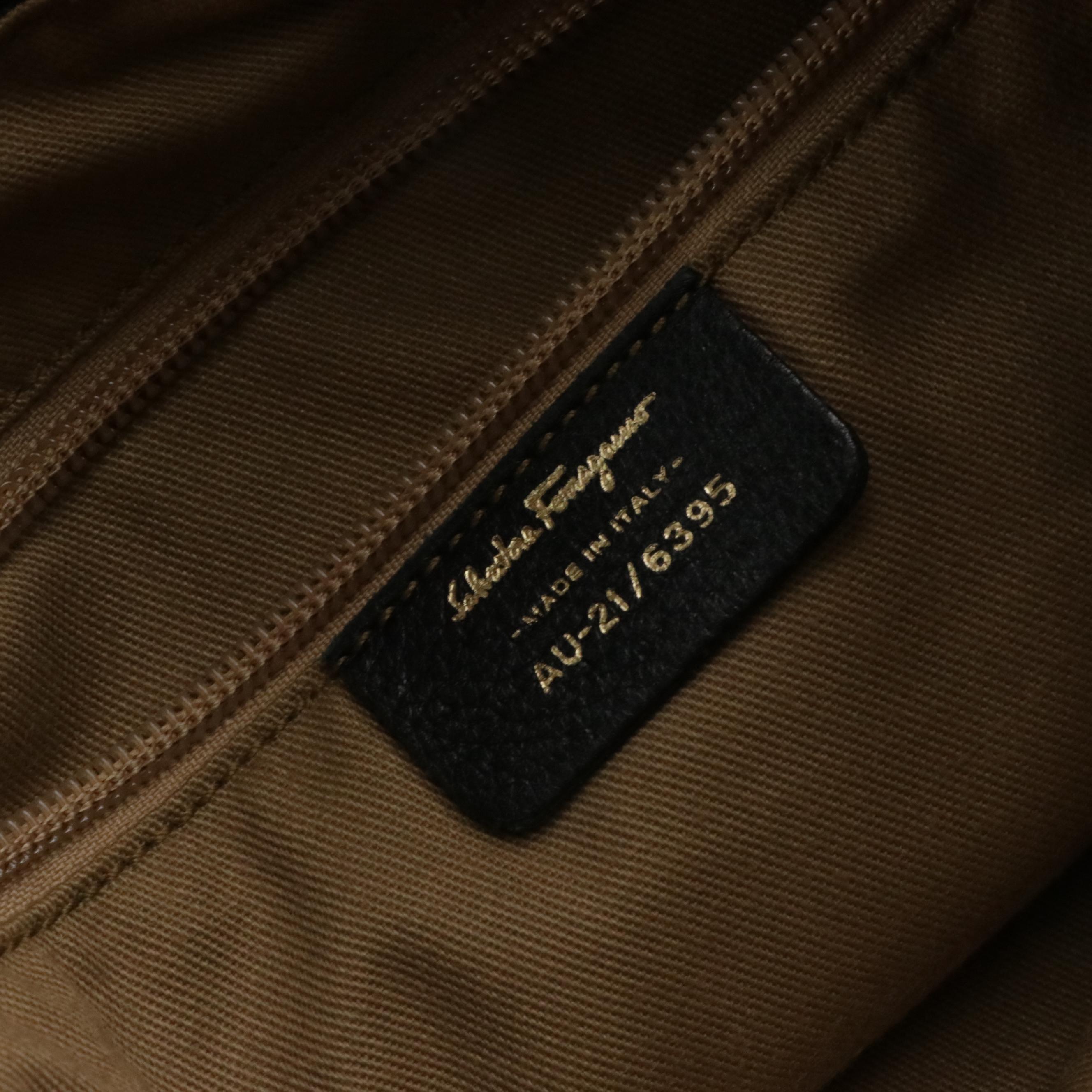 Salvatore Ferragamo Hobo Shoulder Bag in Black Grained Leather