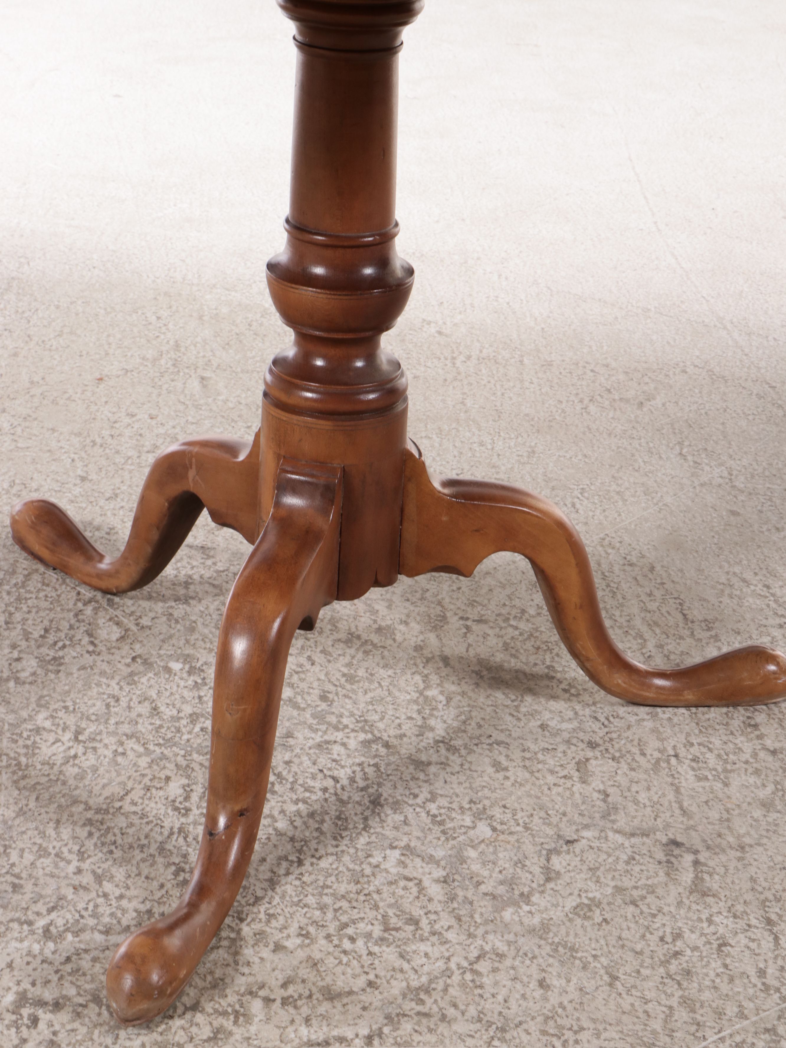 Queen Anne Style Tilt-Top Tea Table