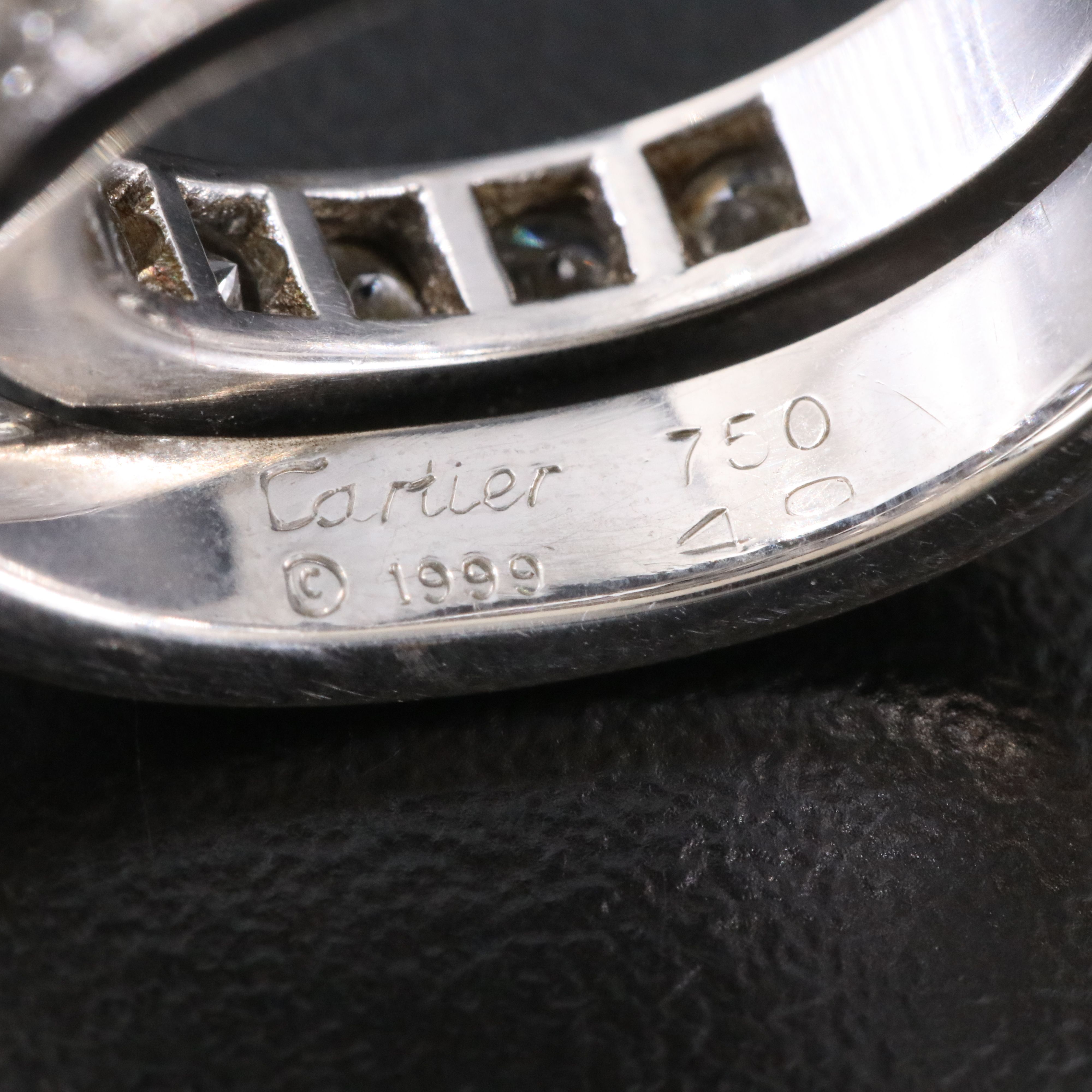 Cartier Nouvelle Vague 18K 1.08 CTW Ring with COA