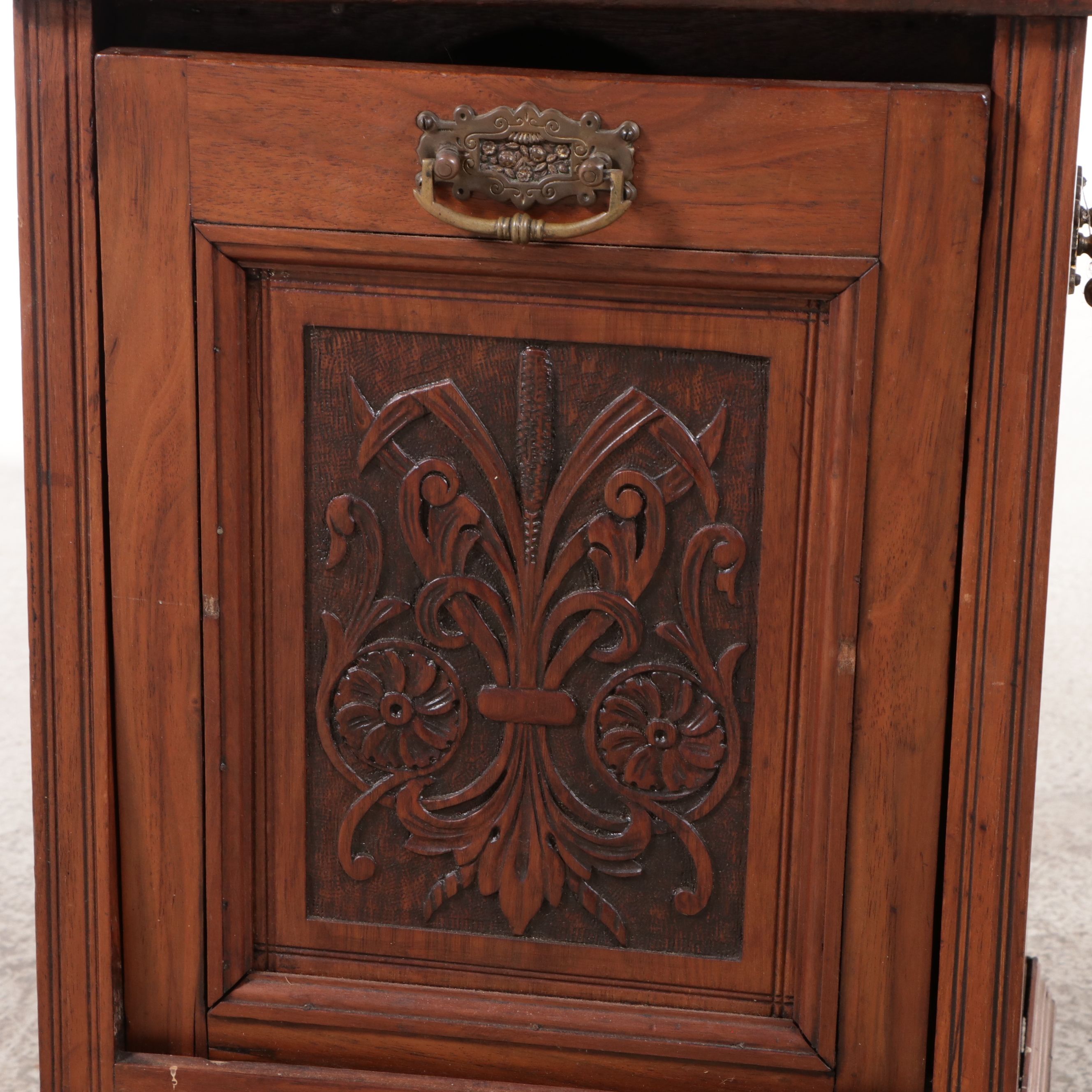 Edwardian Walnut Two-Tiered Fireside Purdonium