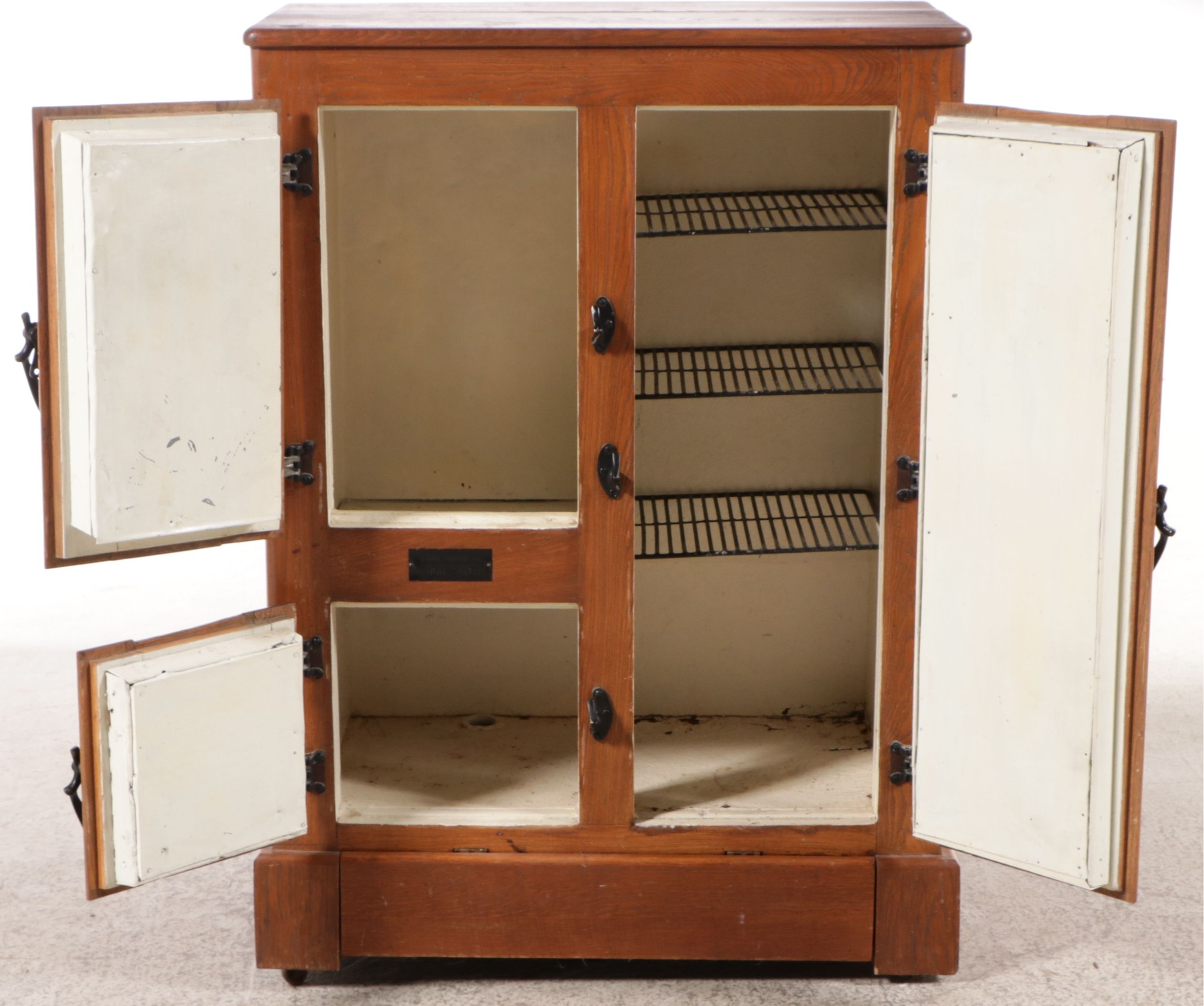 Central Food Co. "Food Saver" Ice Box