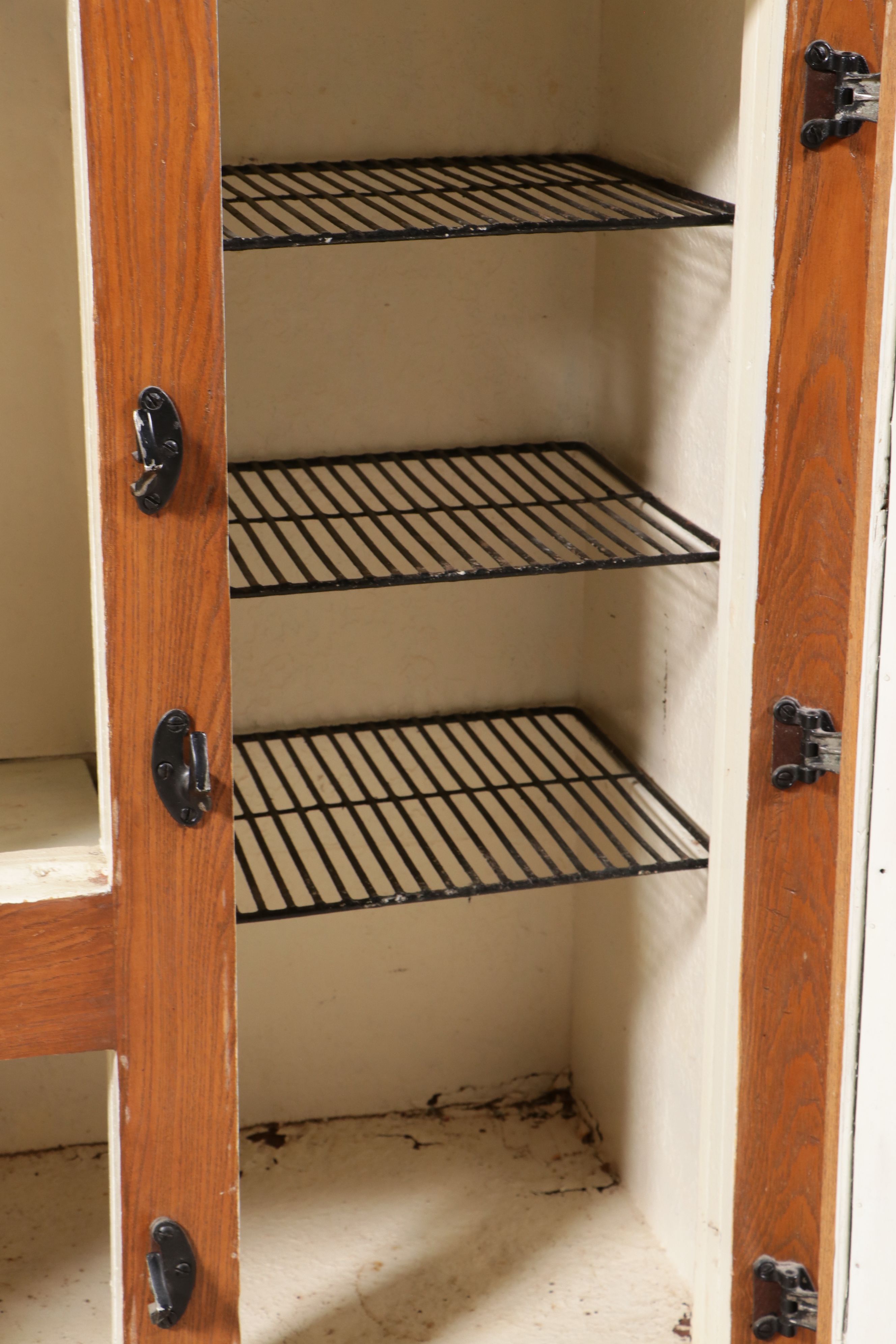 Central Food Co. "Food Saver" Ice Box