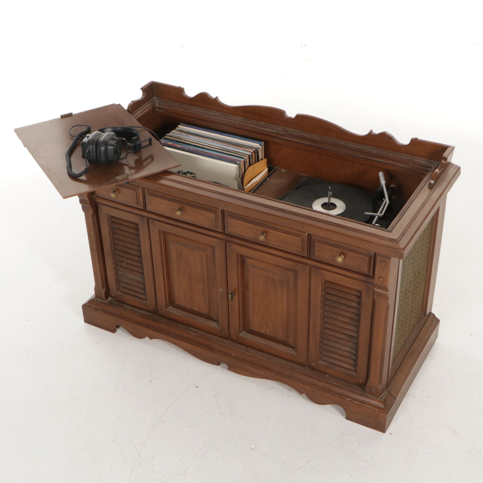 Magnavox Console Stereo System with Radio, Turntable and Records