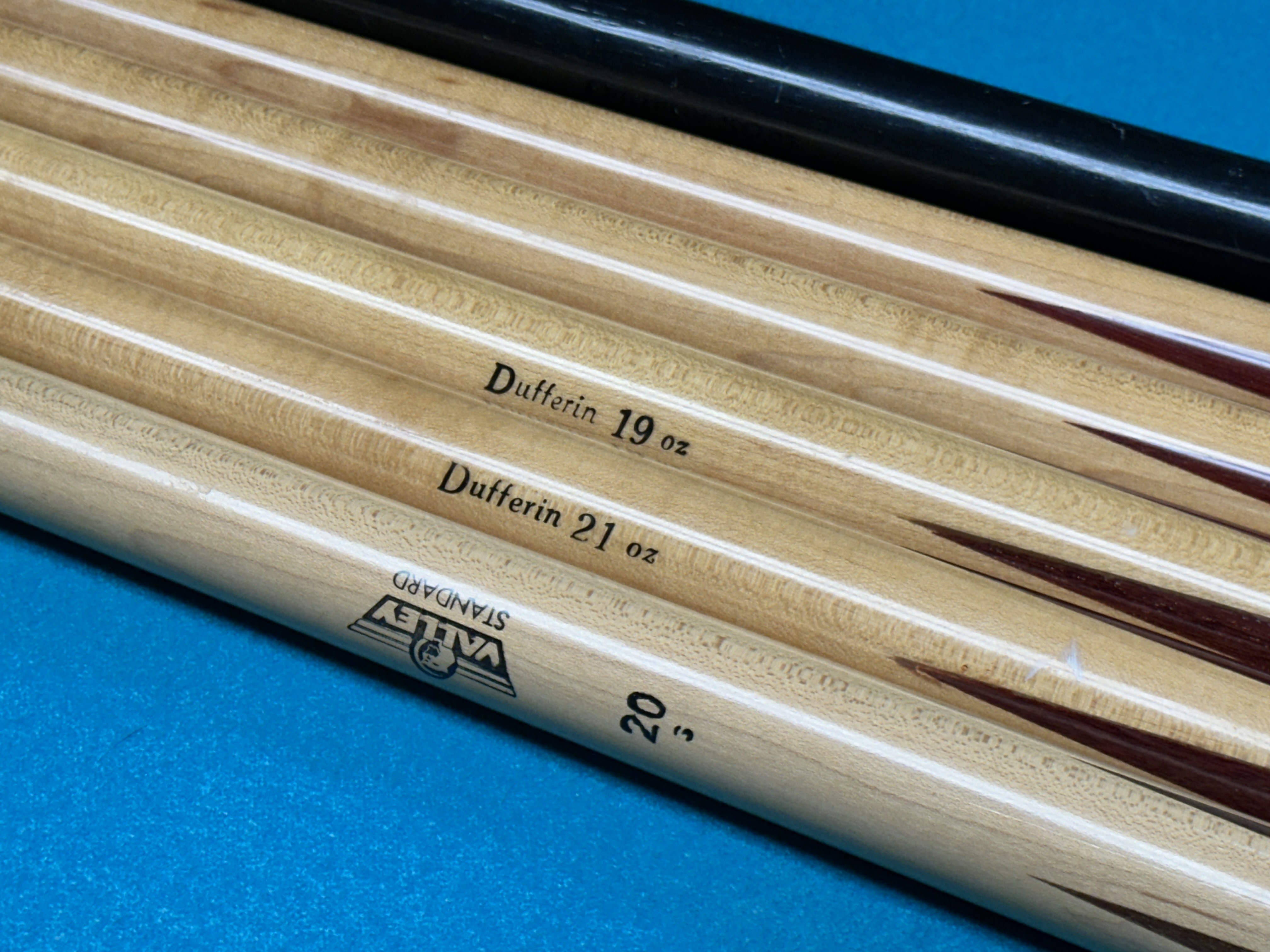 *Custom Pick Up* Oak Billiards Table with Cues and Accessories