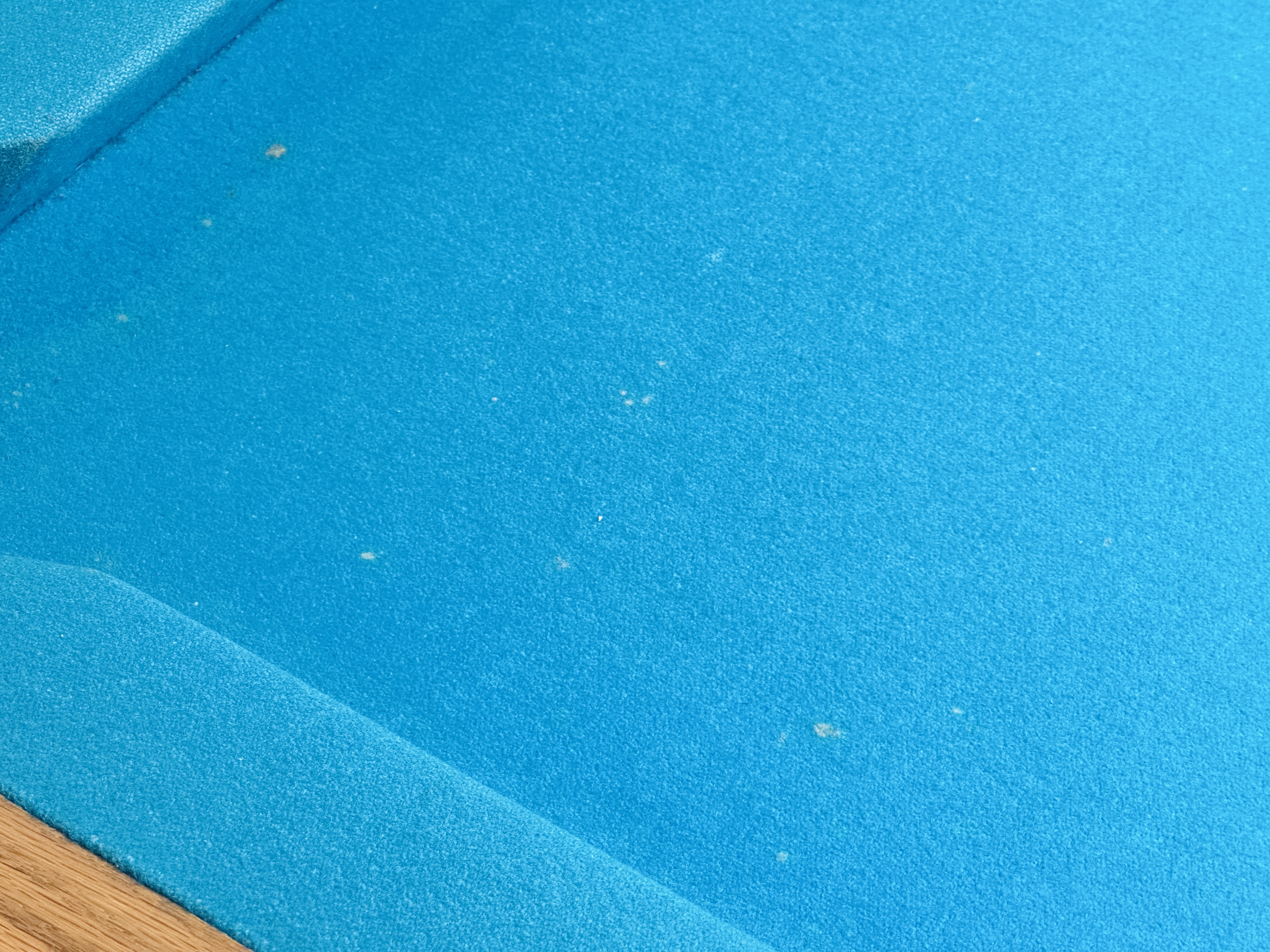 *Custom Pick Up* Oak Billiards Table with Cues and Accessories