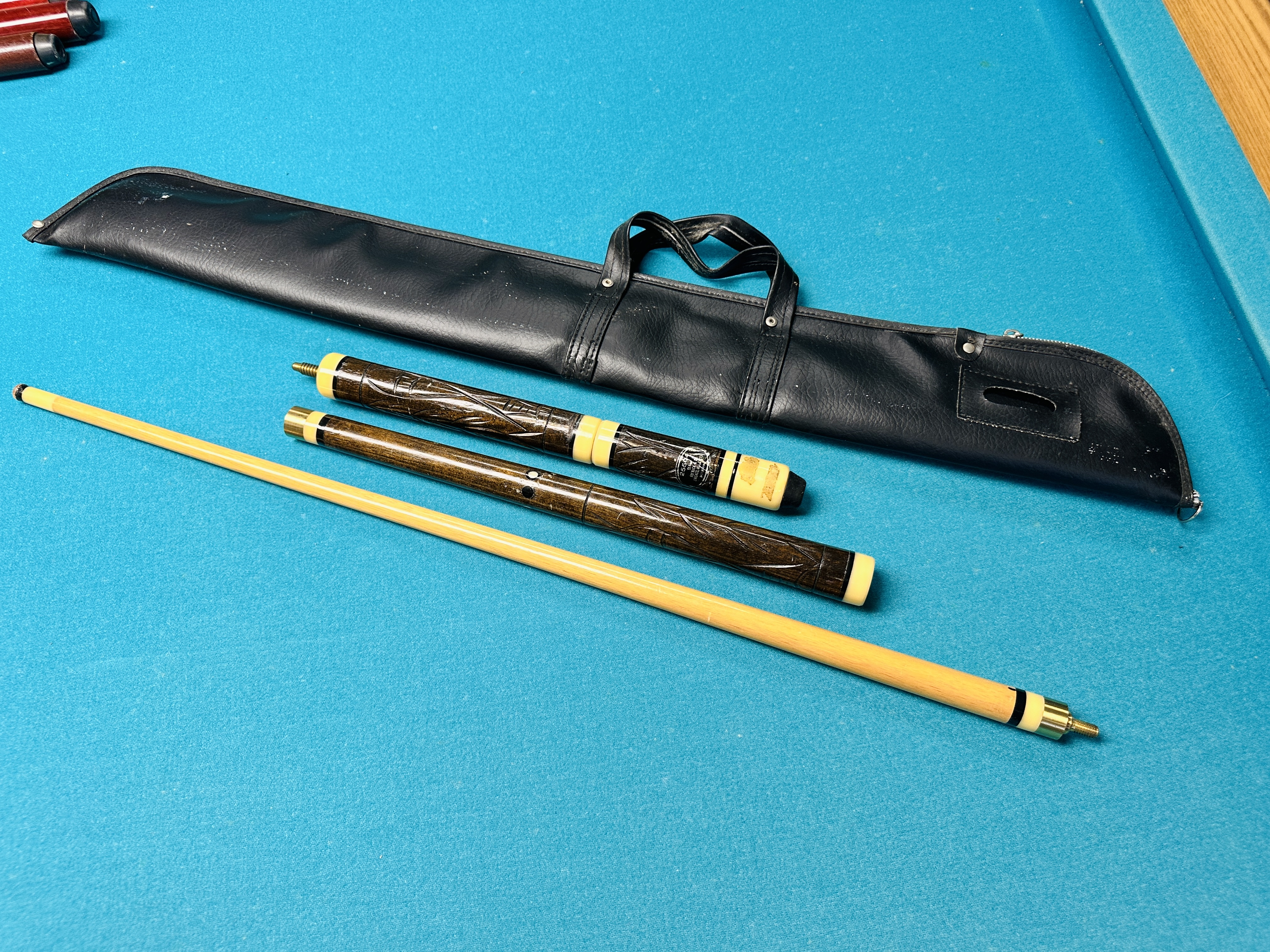 *Custom Pick Up* Oak Billiards Table with Cues and Accessories