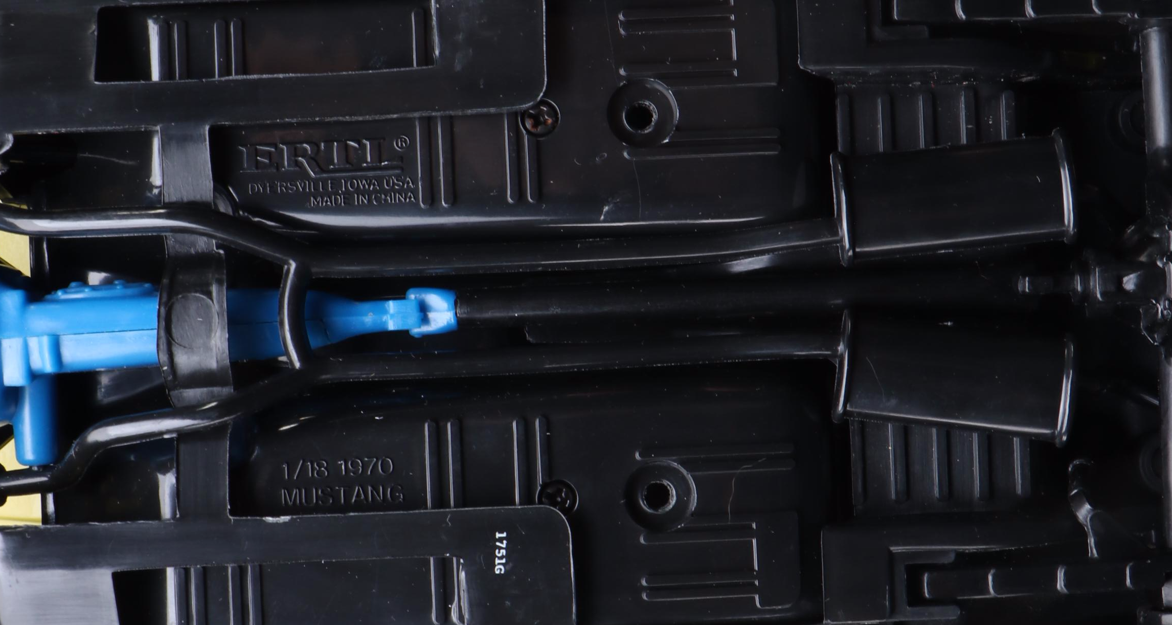 Ertl Road Legends Ford Shelby GT-500 with More Model Diecast Cars