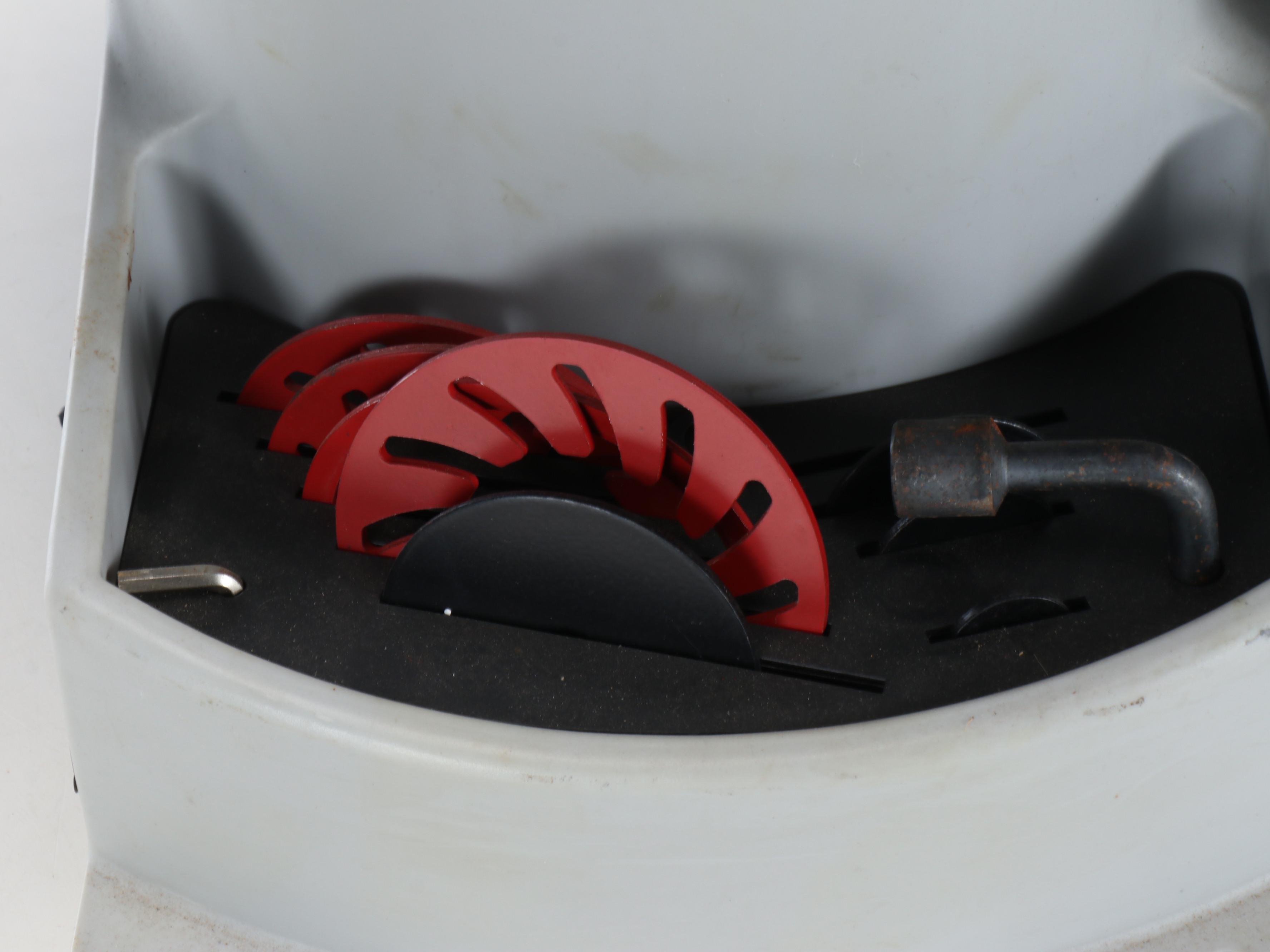 Ryobi 1/2 HP Heavy Duty Bench Grinder with Delta Oscillating Spindle Sander