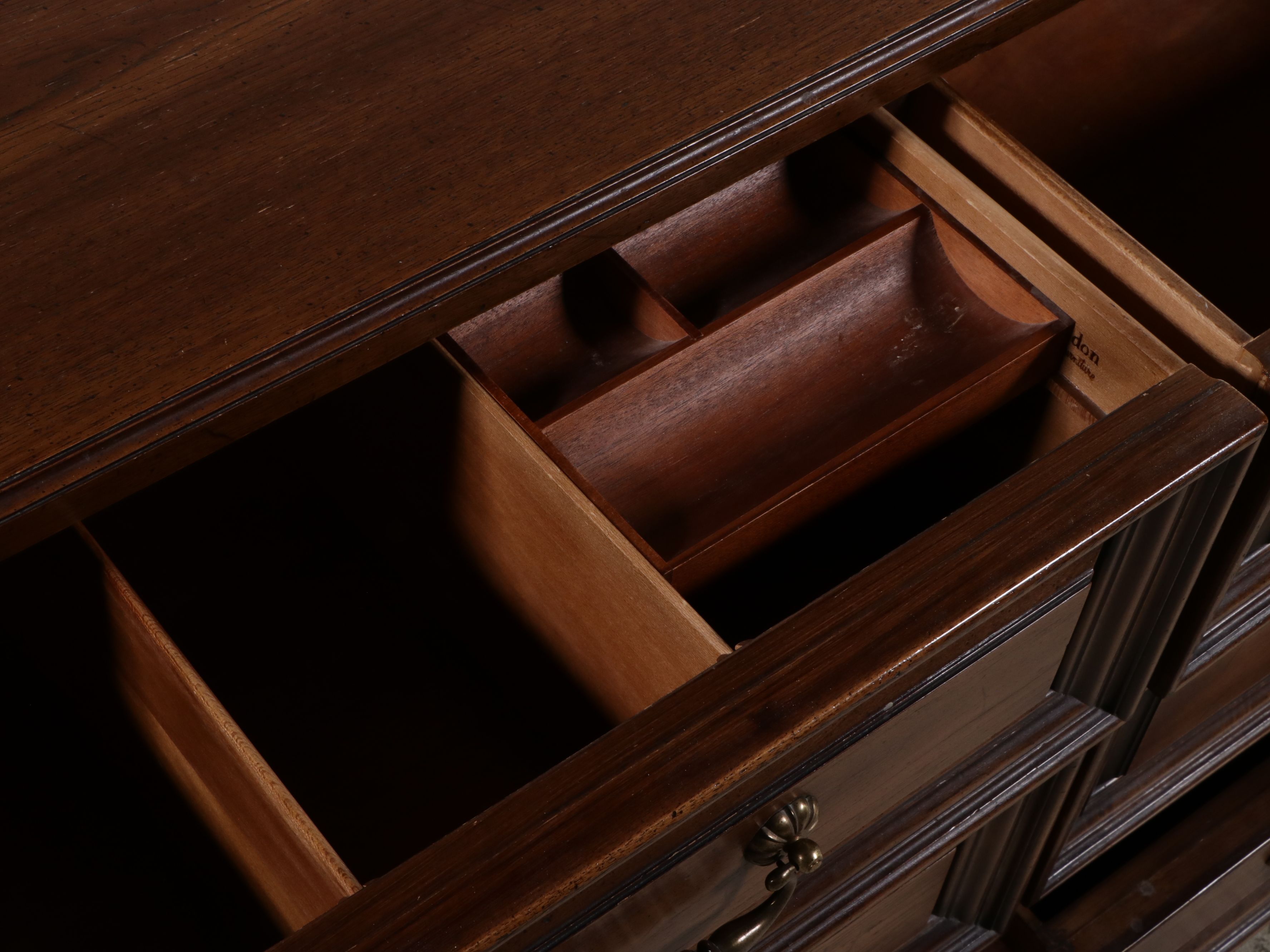 Henredon Walnut Dresser, Late 20th Century