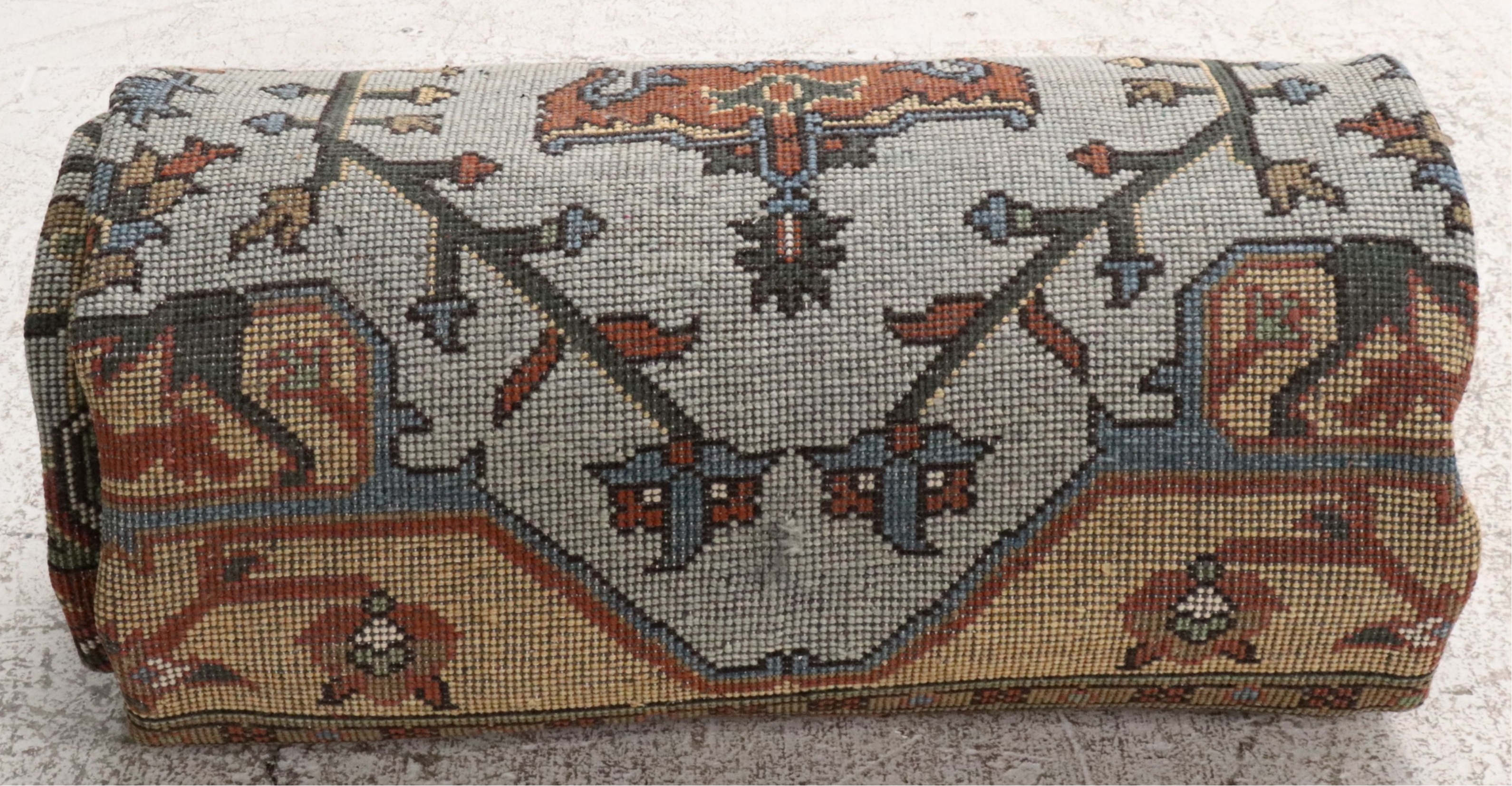 8'11 x 12' Hand-Knotted Indo-Persian Heriz Room-Sized Rug