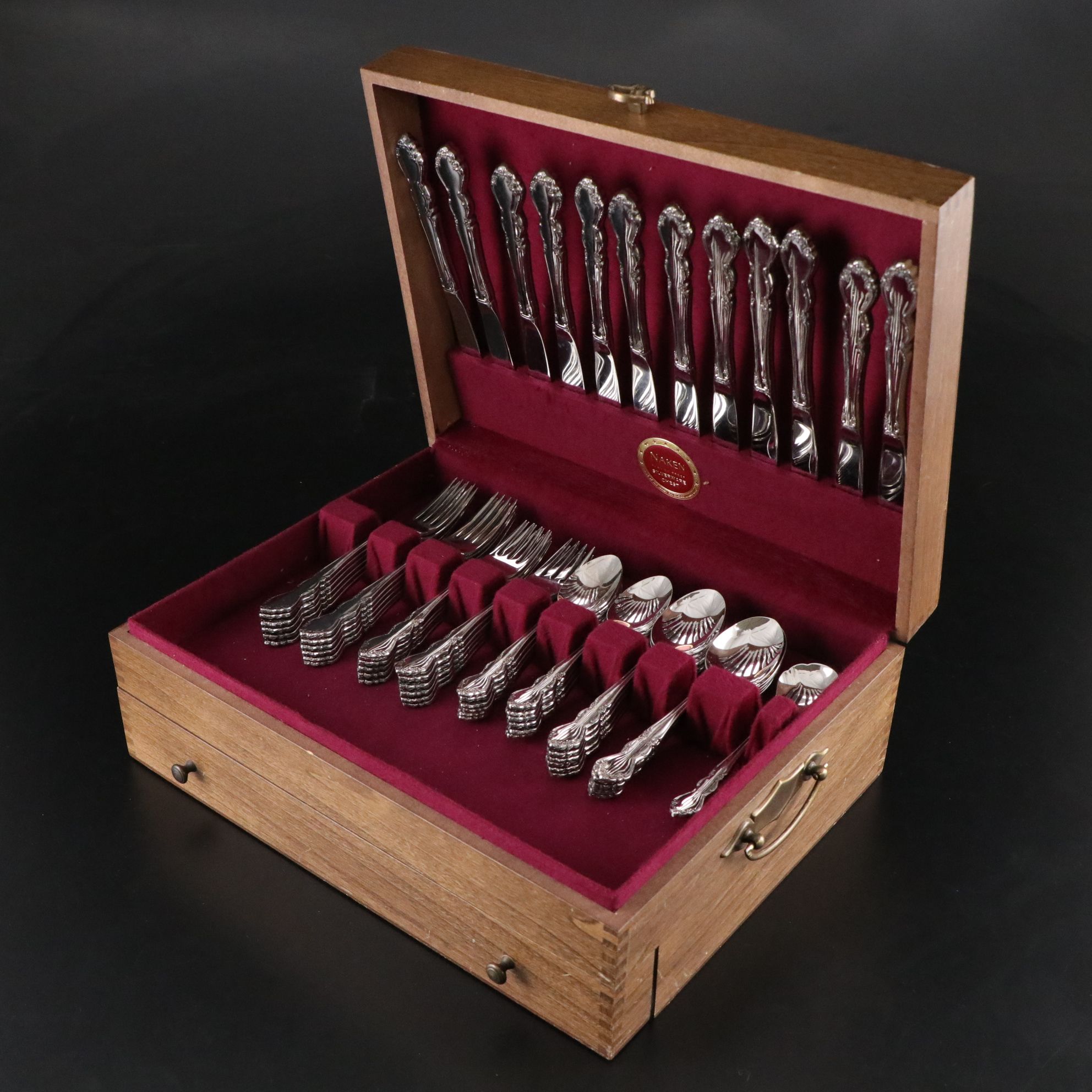 Oneida "Dover" Stainless Flatware Set with Case