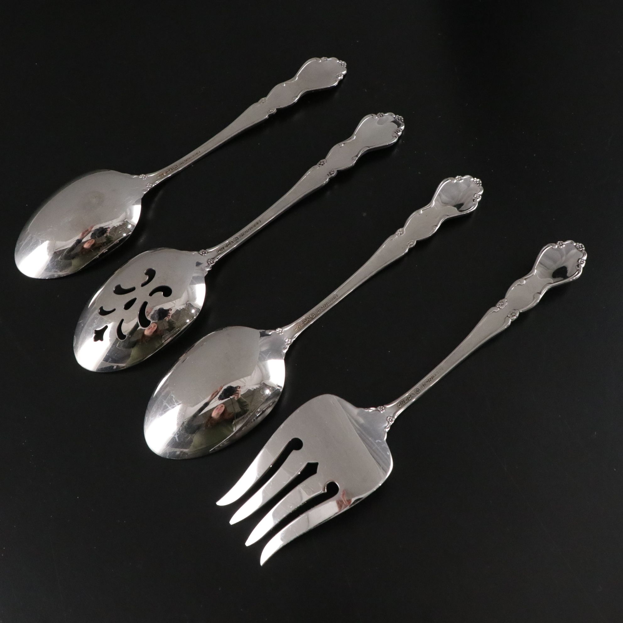 Oneida "Dover" Stainless Flatware Set with Case