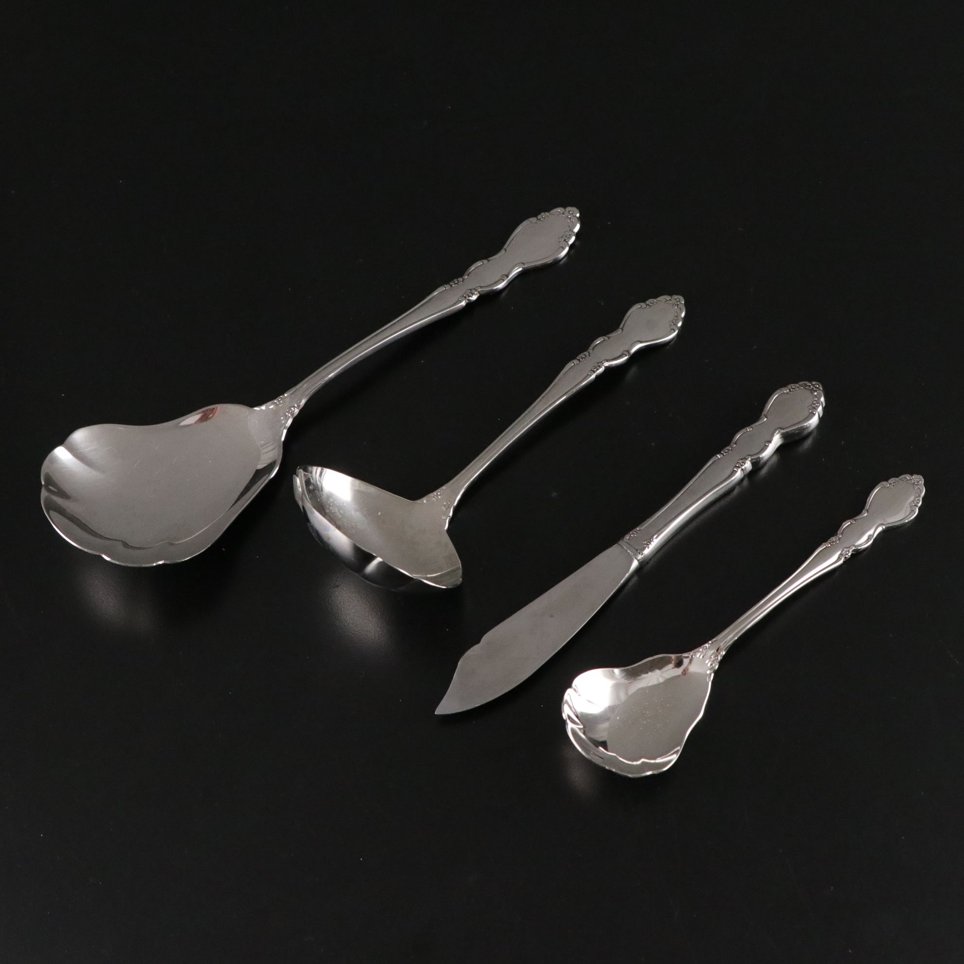Oneida "Dover" Stainless Flatware Set with Case