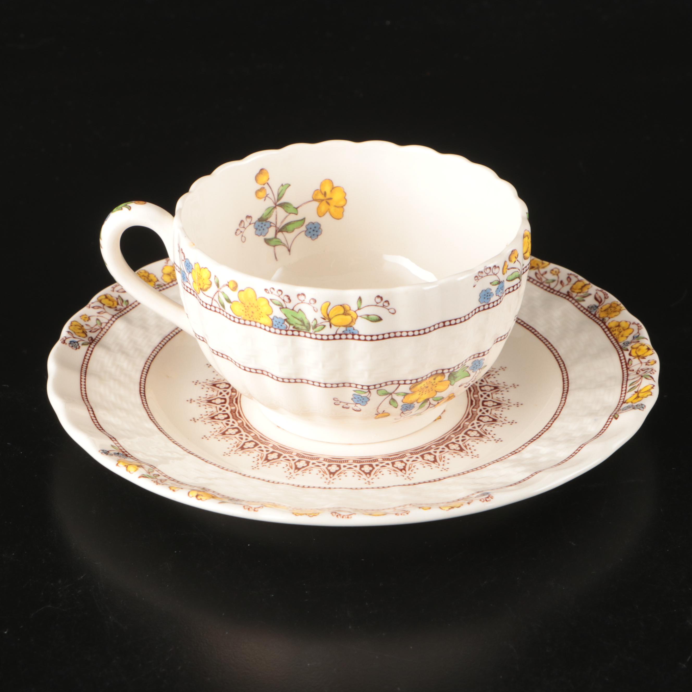 Spode "Buttercup" Porcelain Dinnerware, Mid to Late 20th Century
