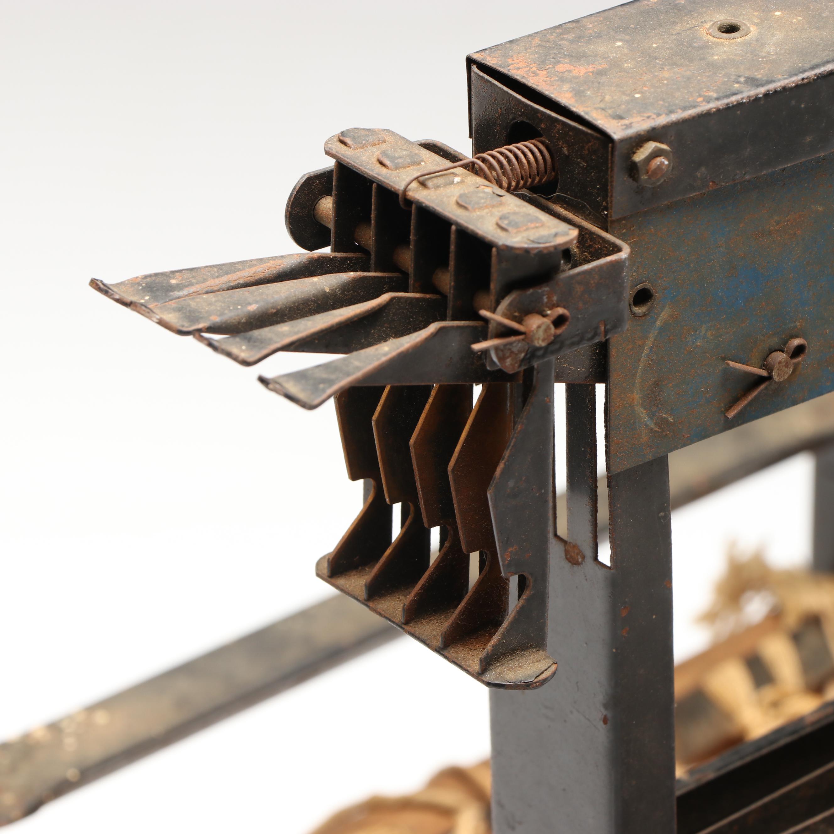 Structo ArtCraft Table Top Weaving Loom