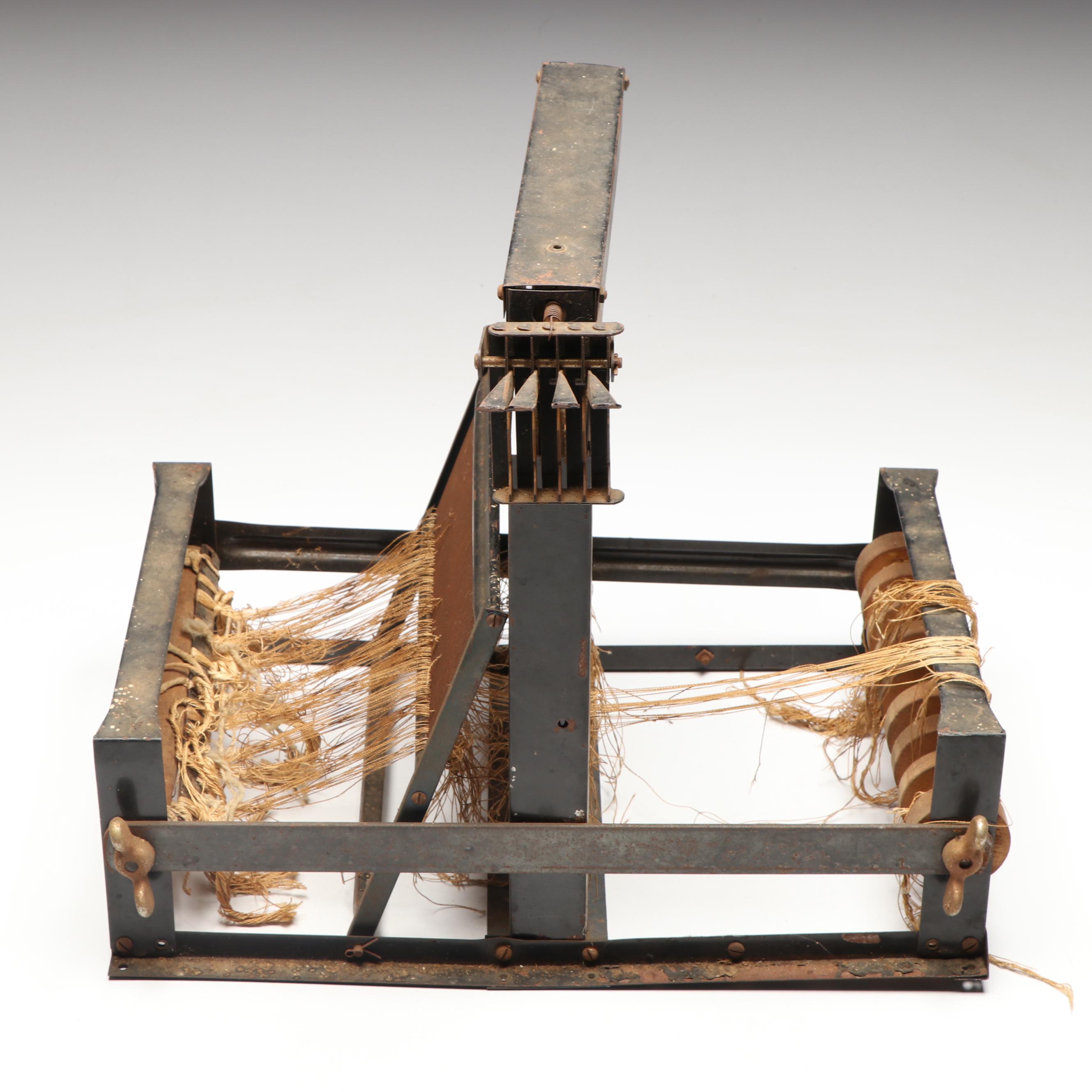 Structo ArtCraft Table Top Weaving Loom