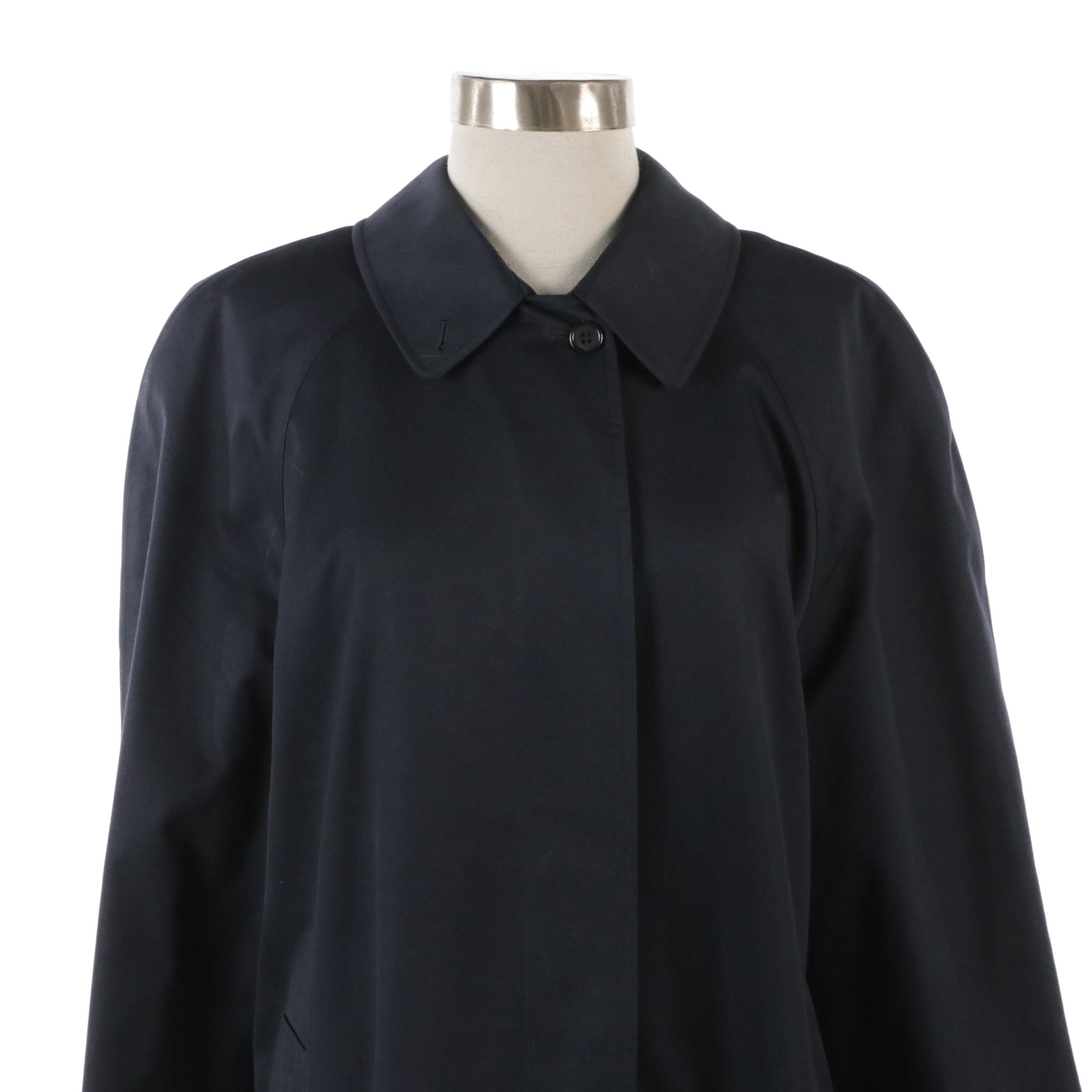 Burberrys Navy Blue Gabardine Single-Breasted Trench Coat with Plaid Lining