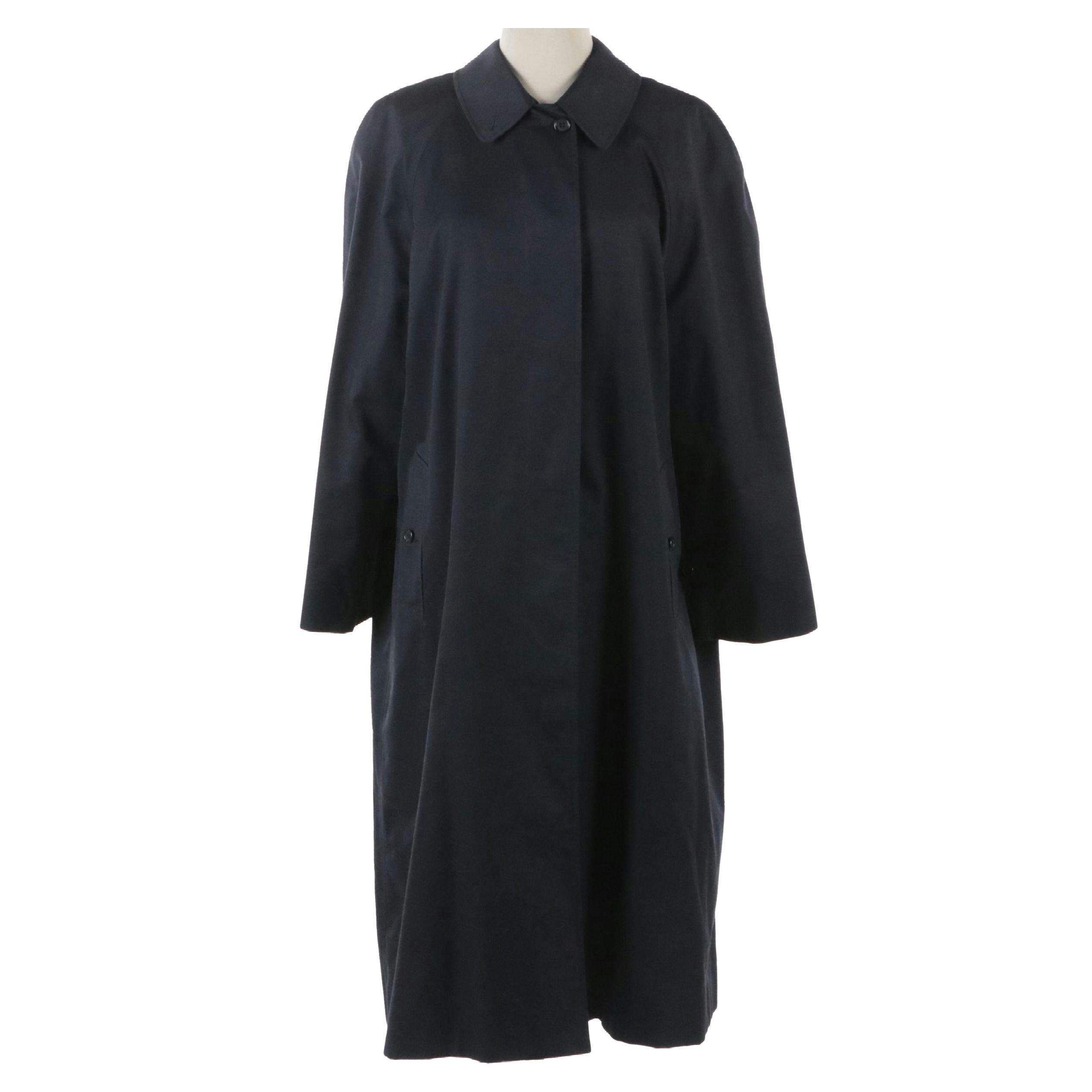 Burberrys Navy Blue Gabardine Single-Breasted Trench Coat with Plaid Lining
