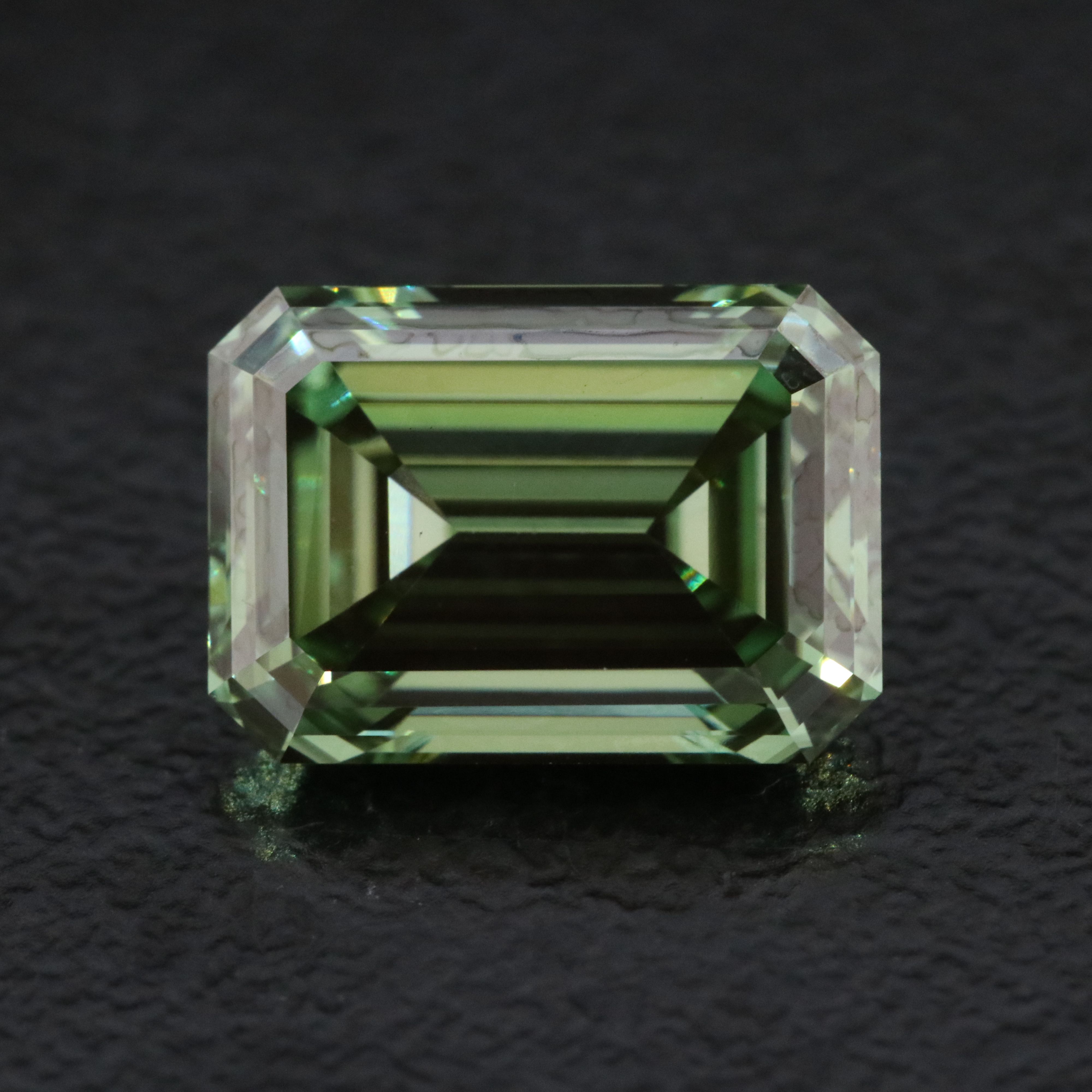 Loose 3.06 CT Lab Grown Fancy Green Diamond with IGI Report