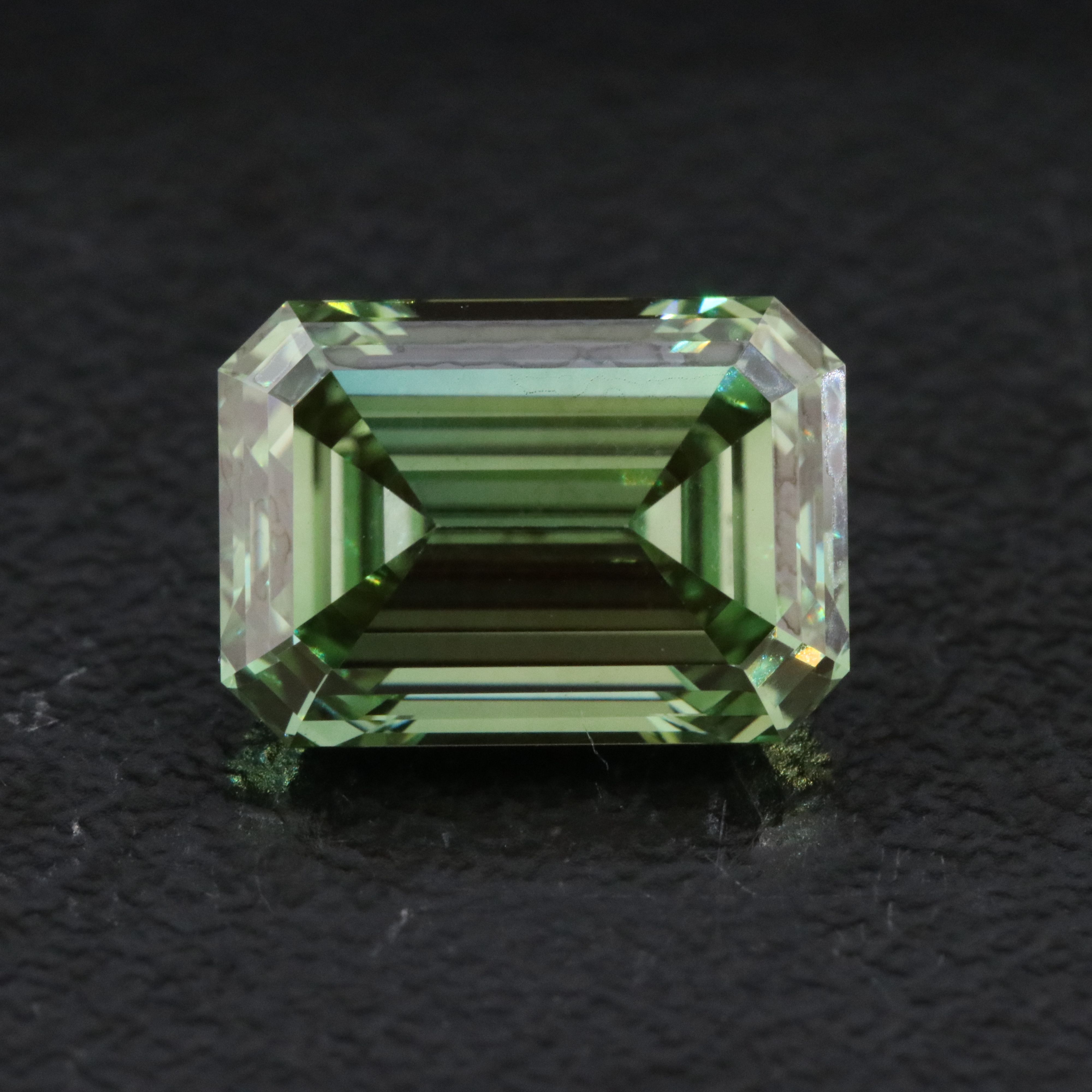 Loose 3.12 CT Lab Grown Fancy Green Diamond with IGI Report