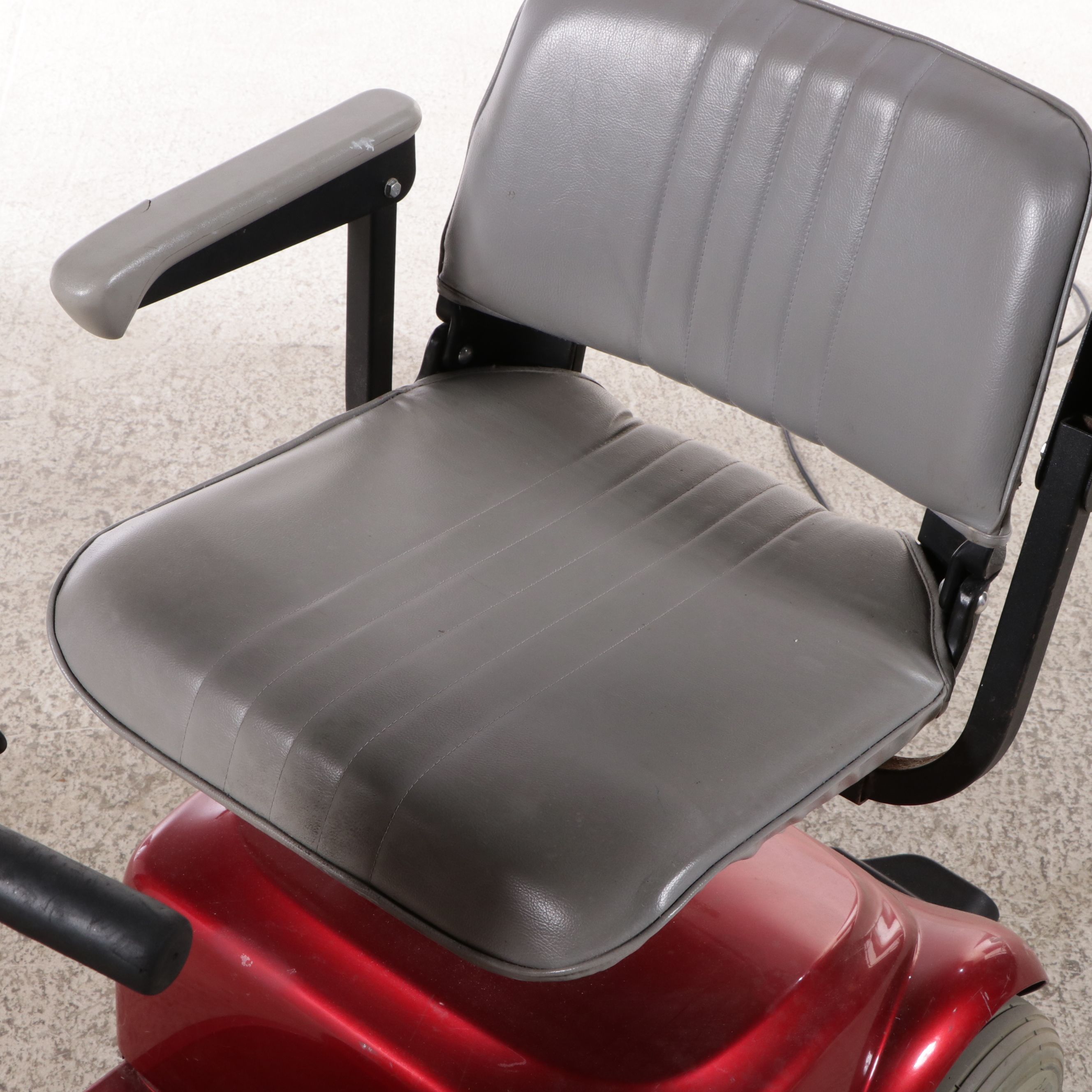 Pride Mobility Products Corp. "Victory" Mobility Scooter