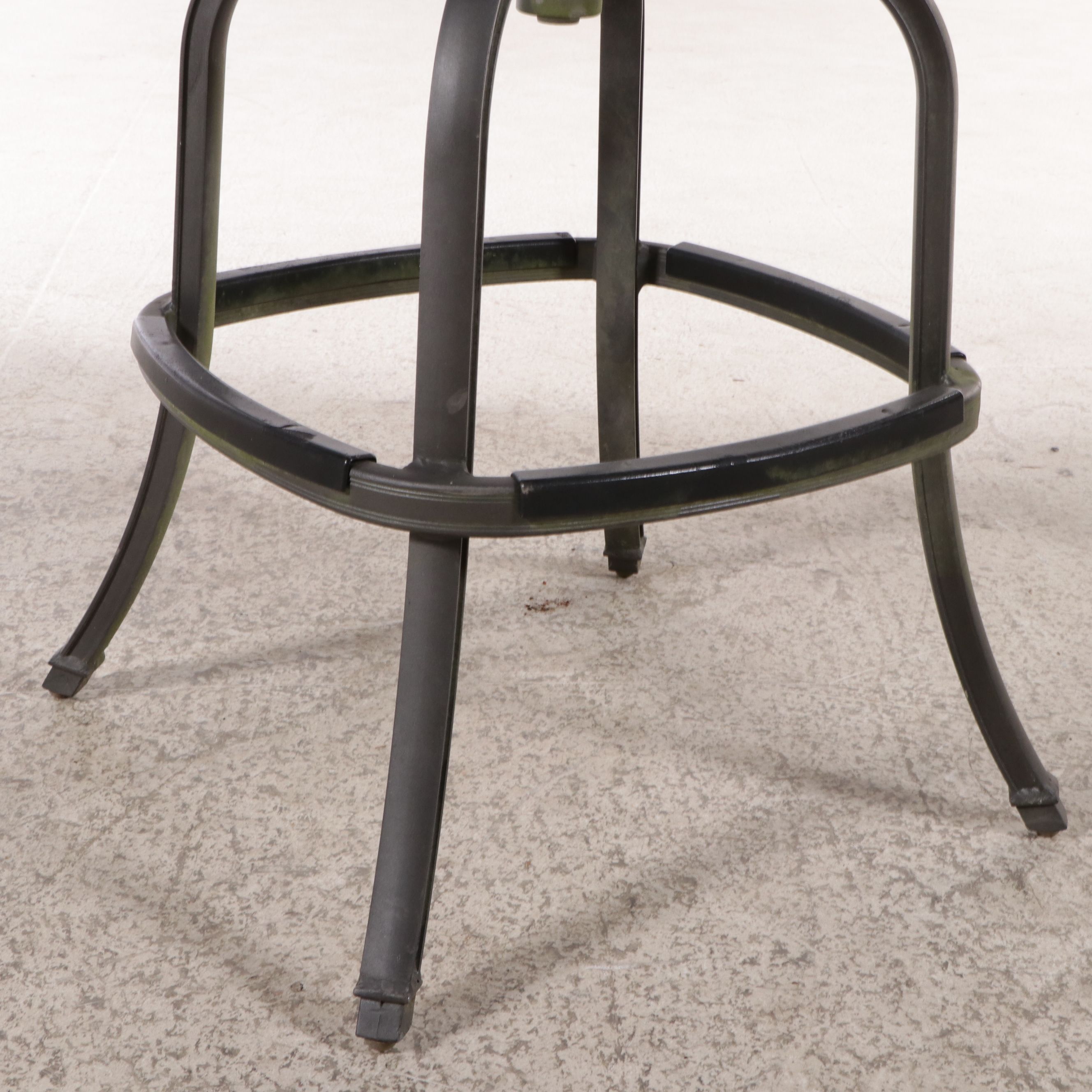 Patio Hightop Dining Set with Umbrella