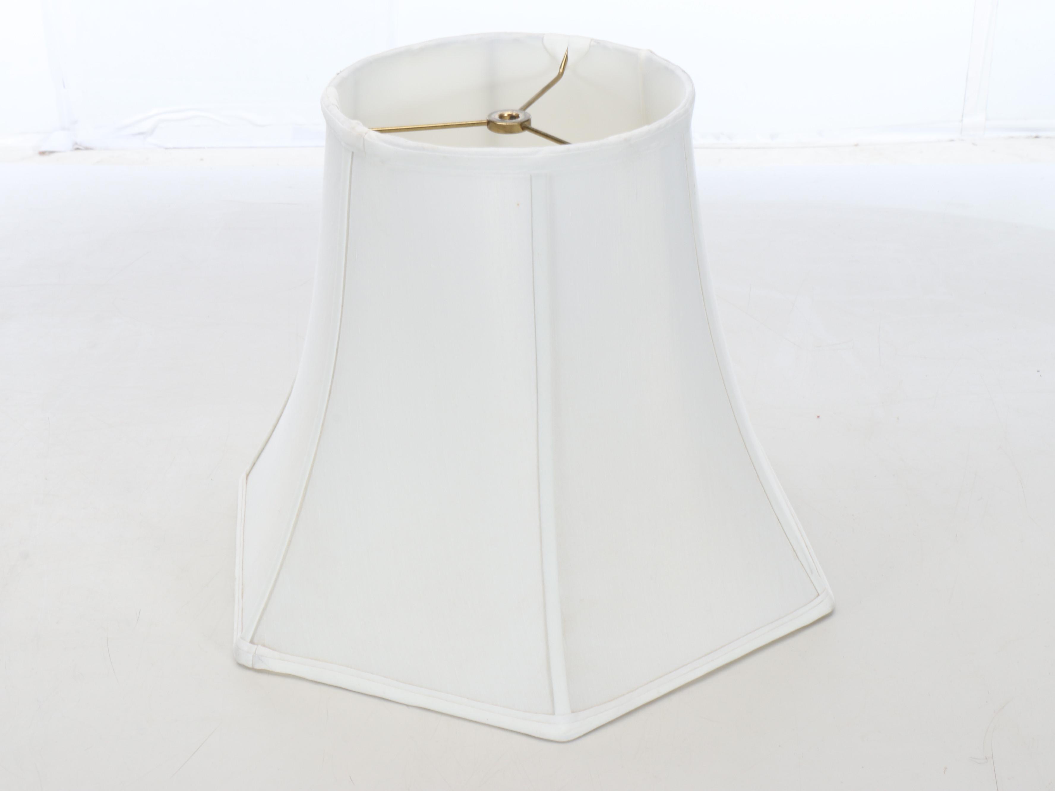 Chinese Famille Rose Porcelain Table Lamp with Silk Shade