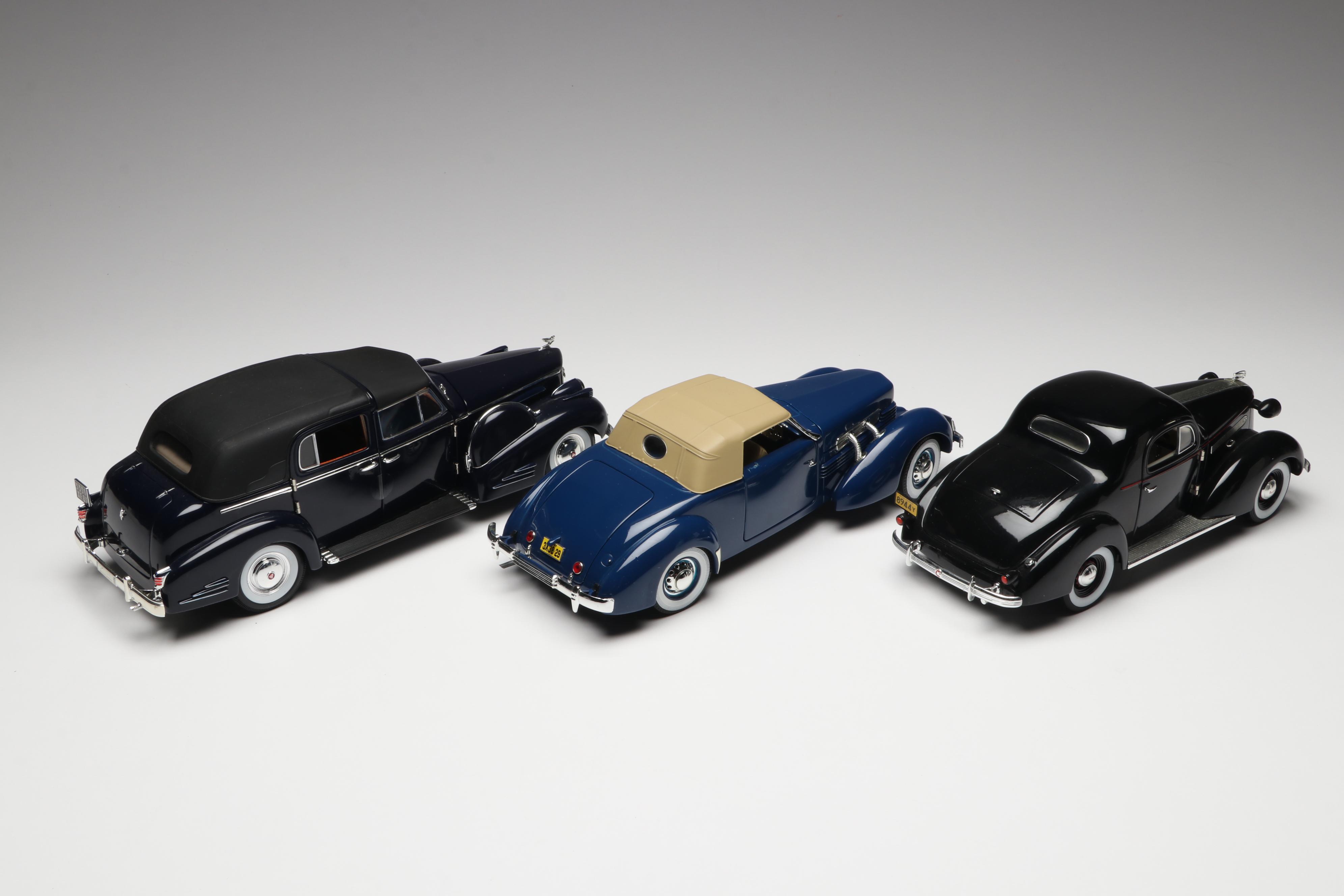 Signature 1936 Pontiac Deluxe and Other Diecast Cars