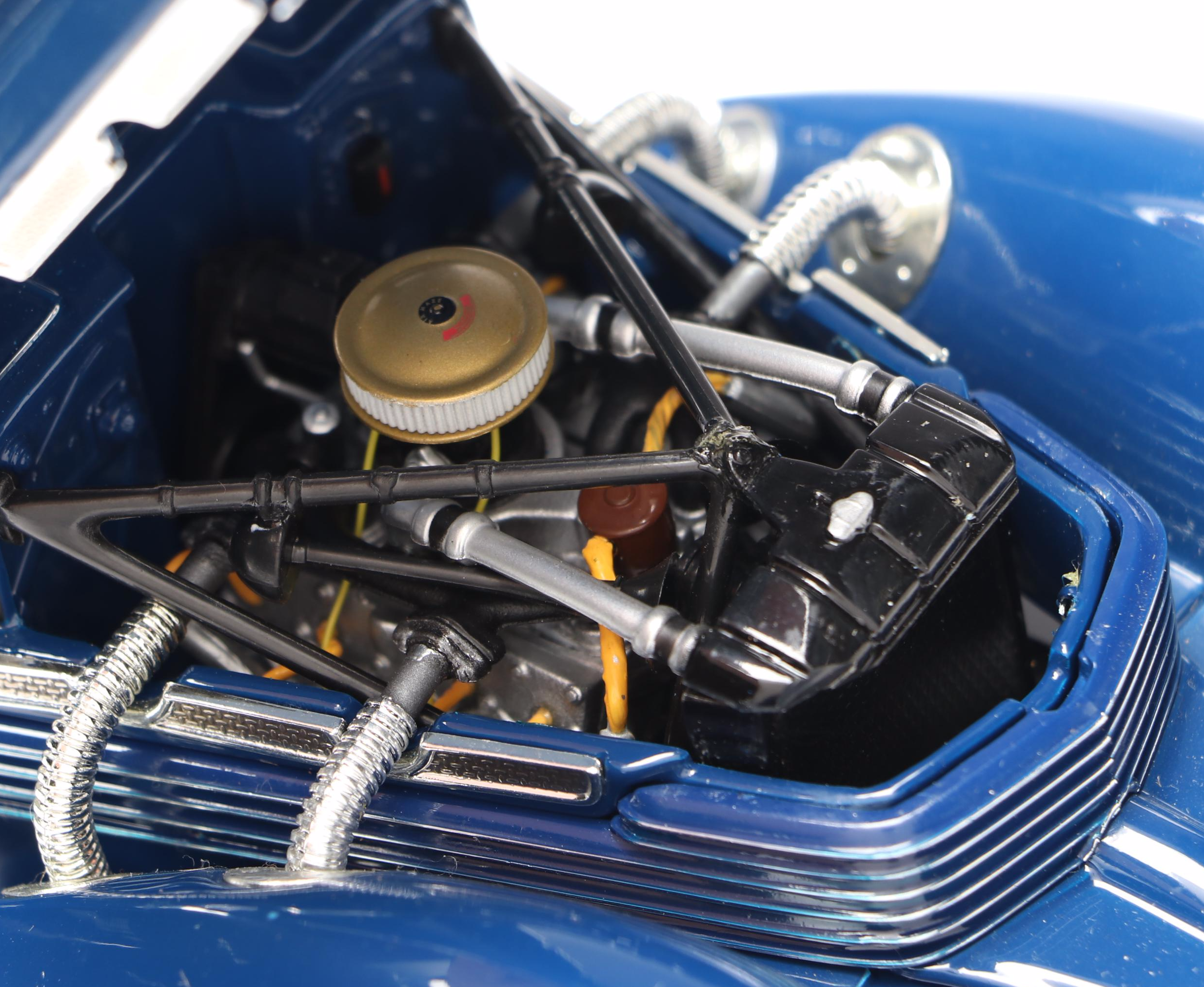 Signature 1936 Pontiac Deluxe and Other Diecast Cars