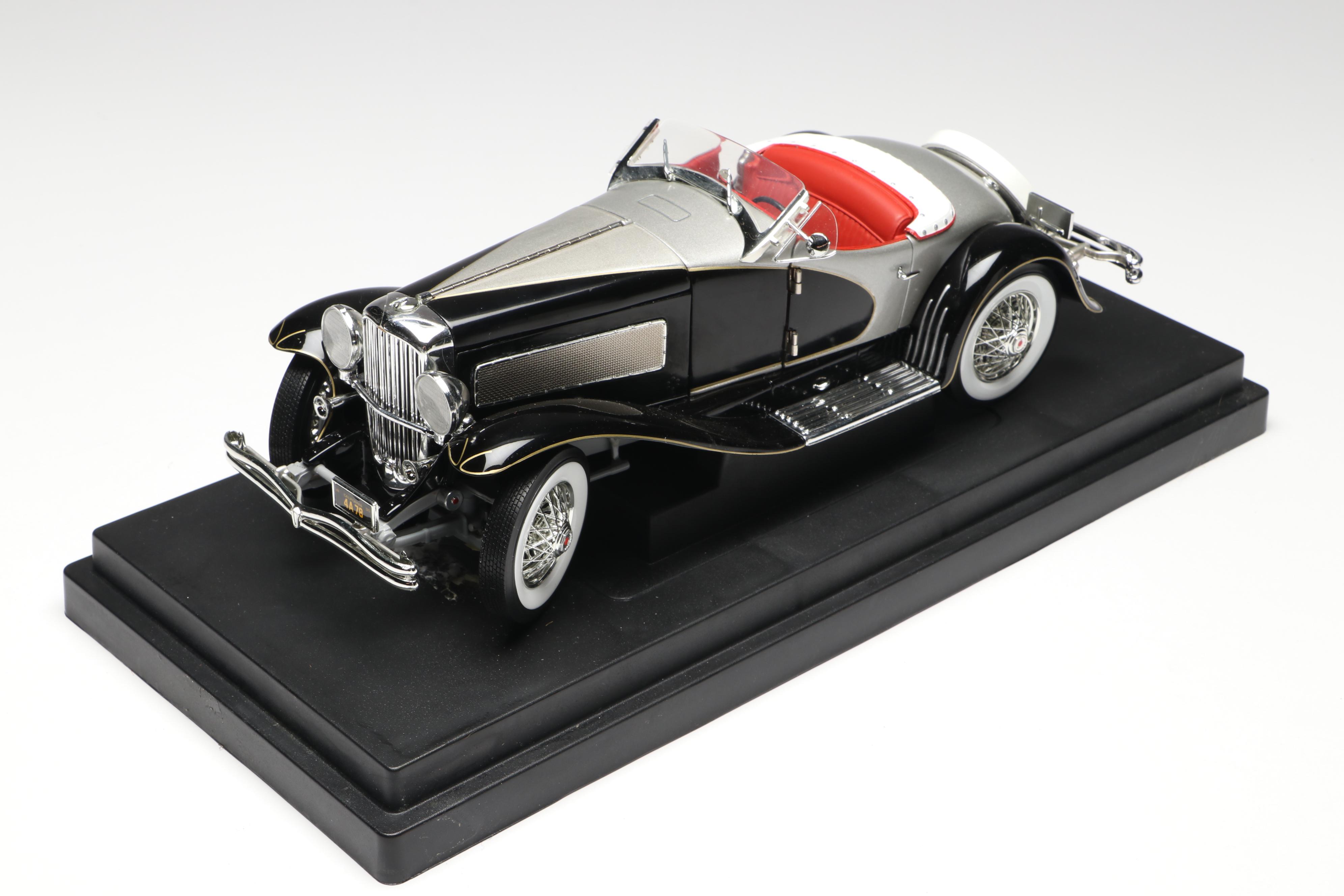 Signature 1936 Pontiac Deluxe and Other Diecast Cars