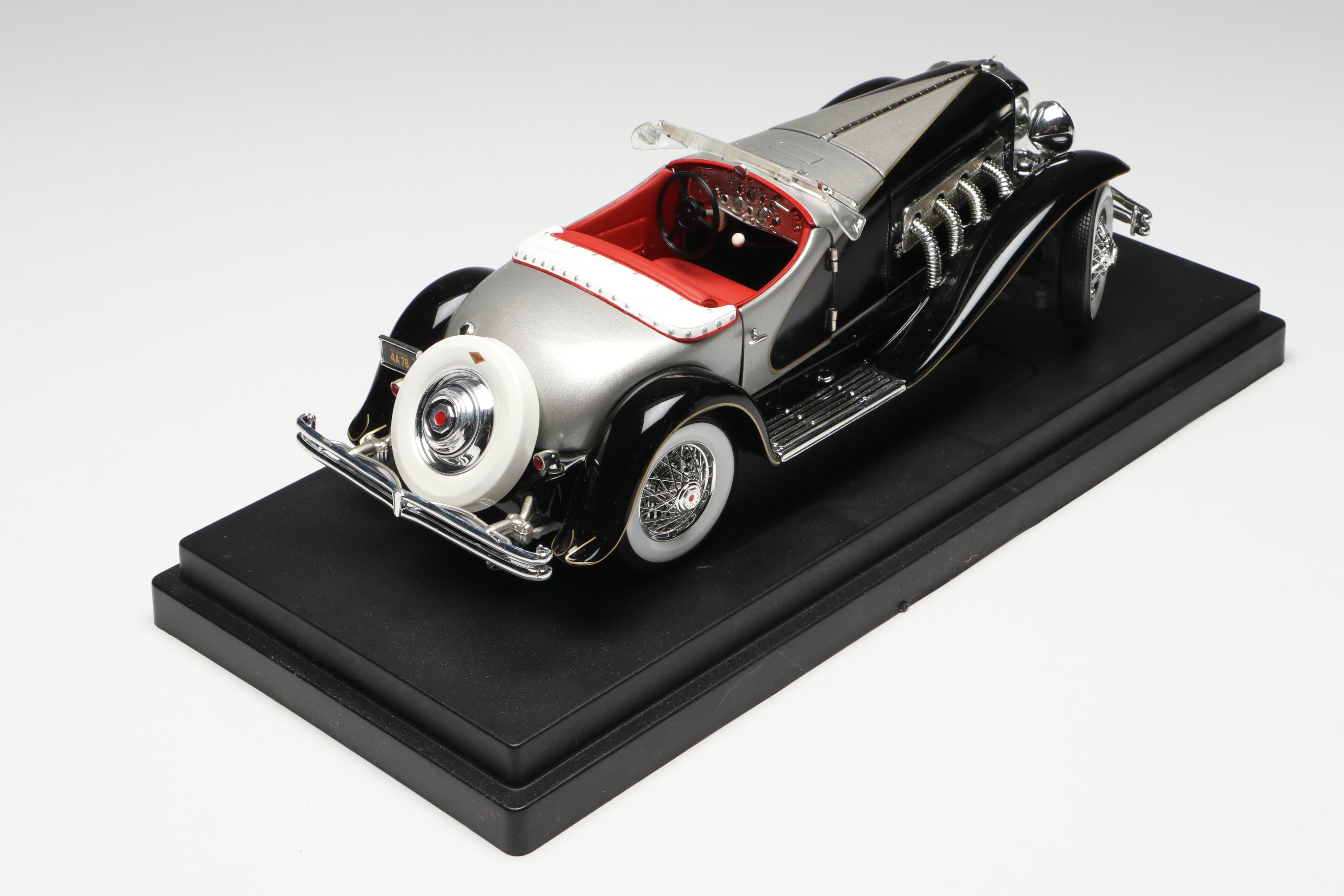 Signature 1936 Pontiac Deluxe and Other Diecast Cars