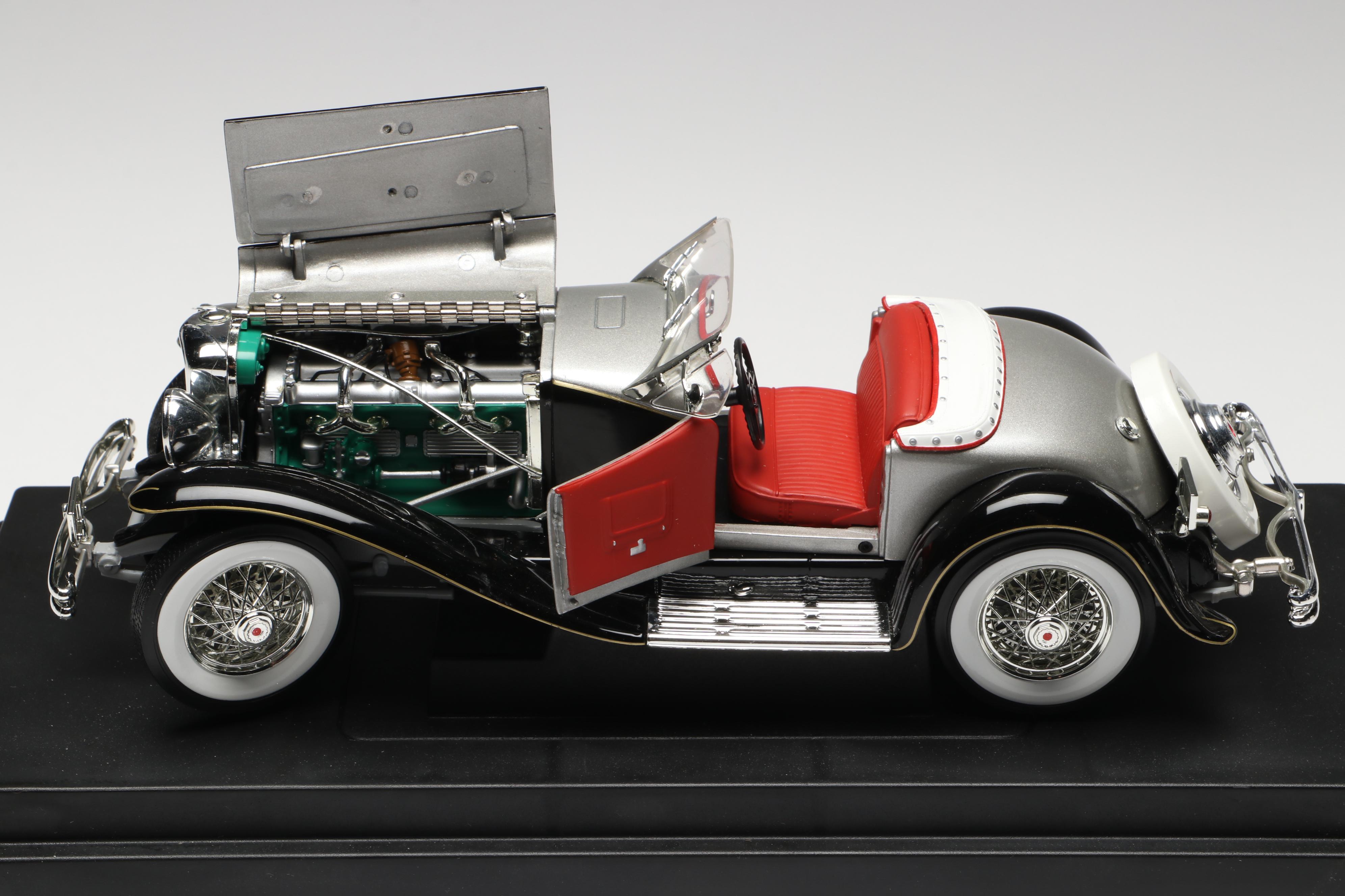 Signature 1936 Pontiac Deluxe and Other Diecast Cars