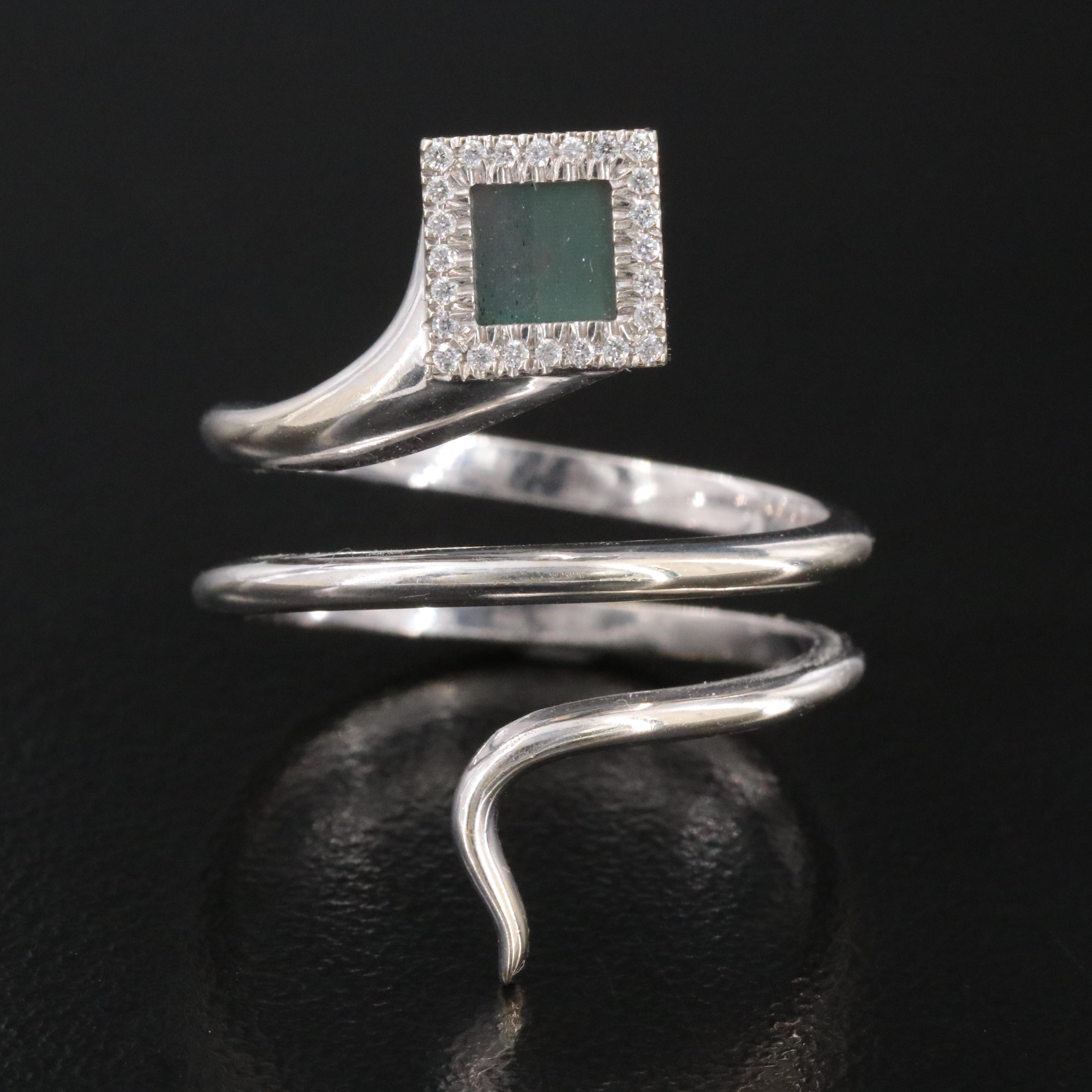 Tanaor 14K Diamond and Nano Bible Chip Reflection Ring