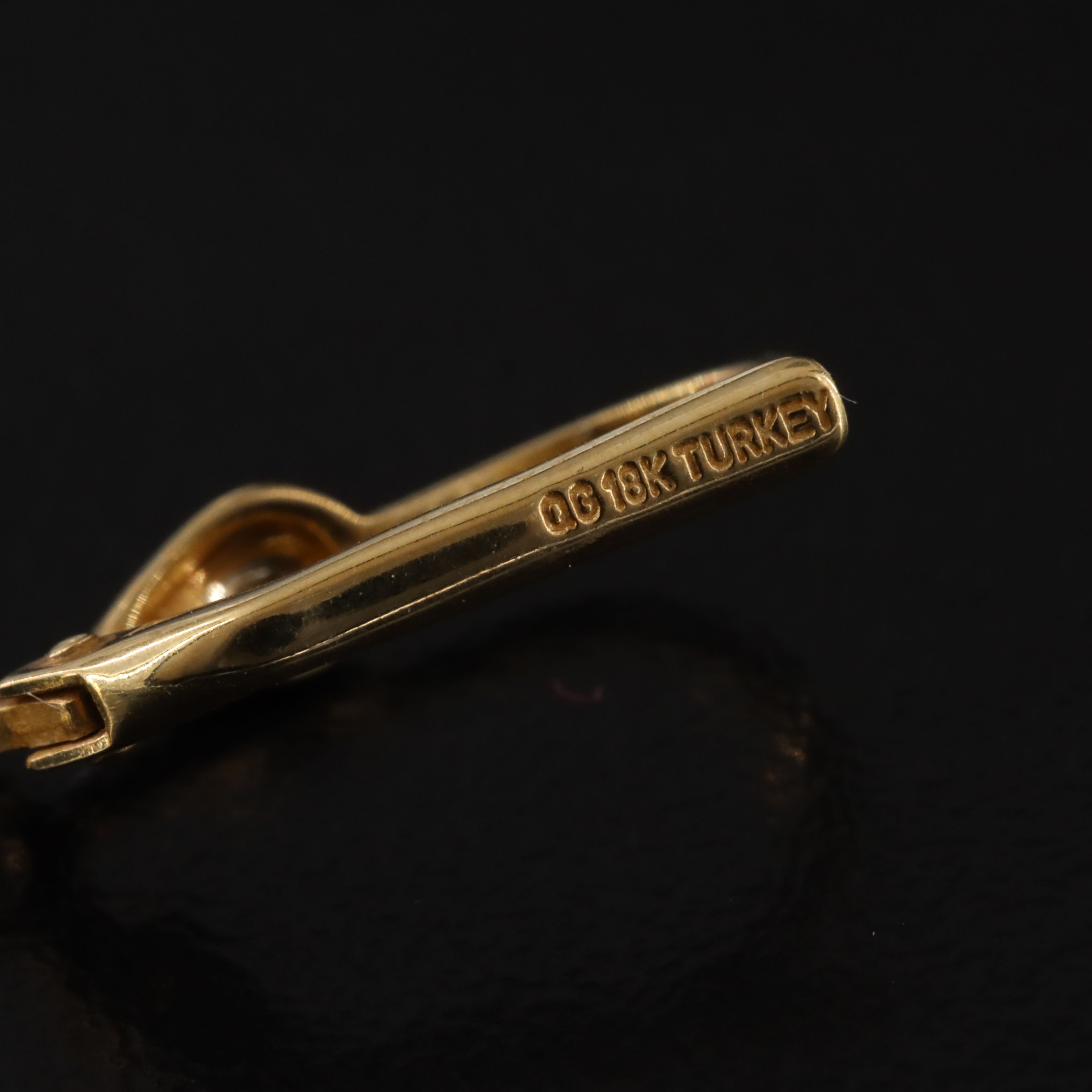 18K Diamond-Cut Style Earrings