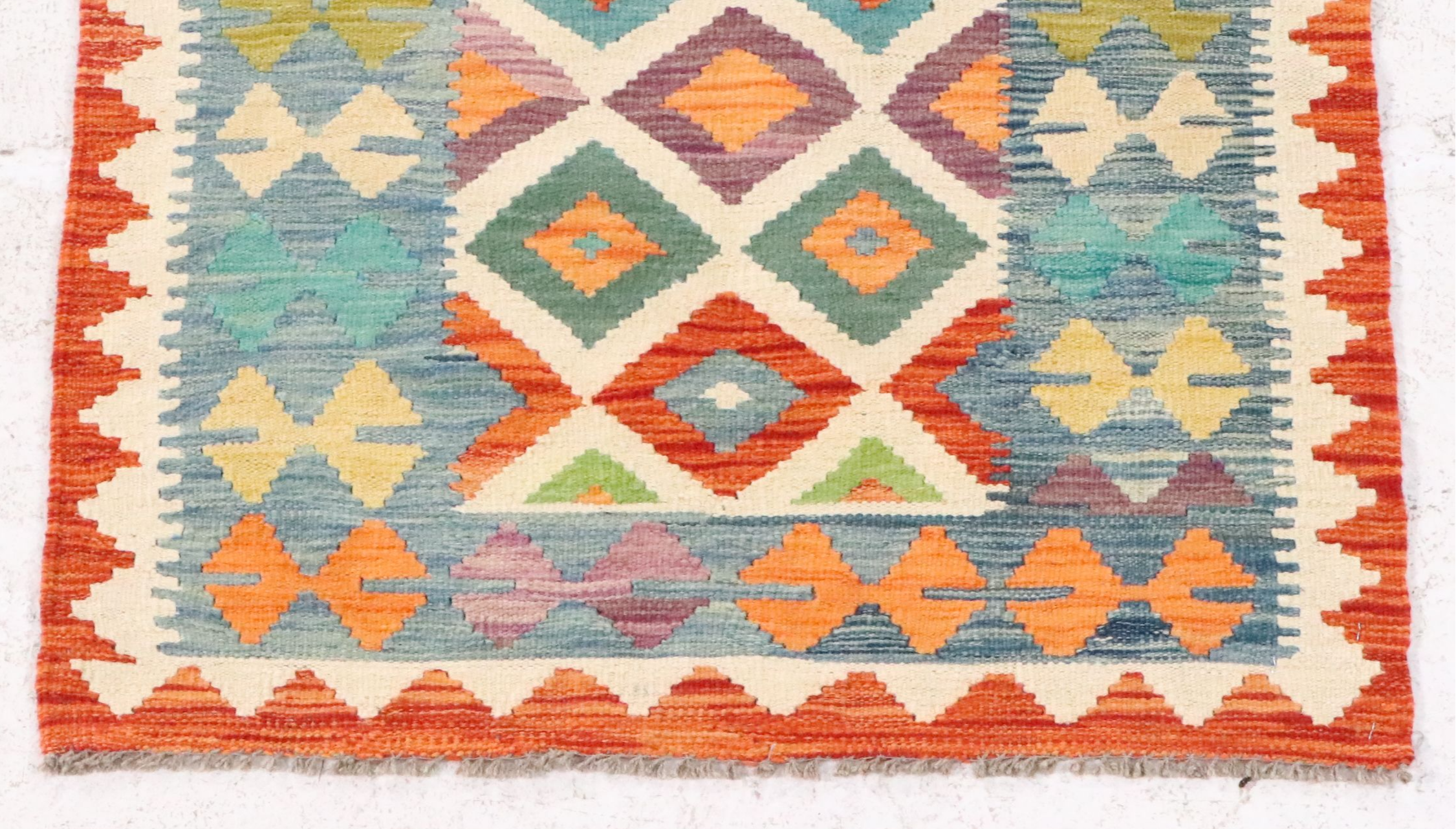 2'9 x 13' Handwoven Pakistani Kilim Carpet Runner