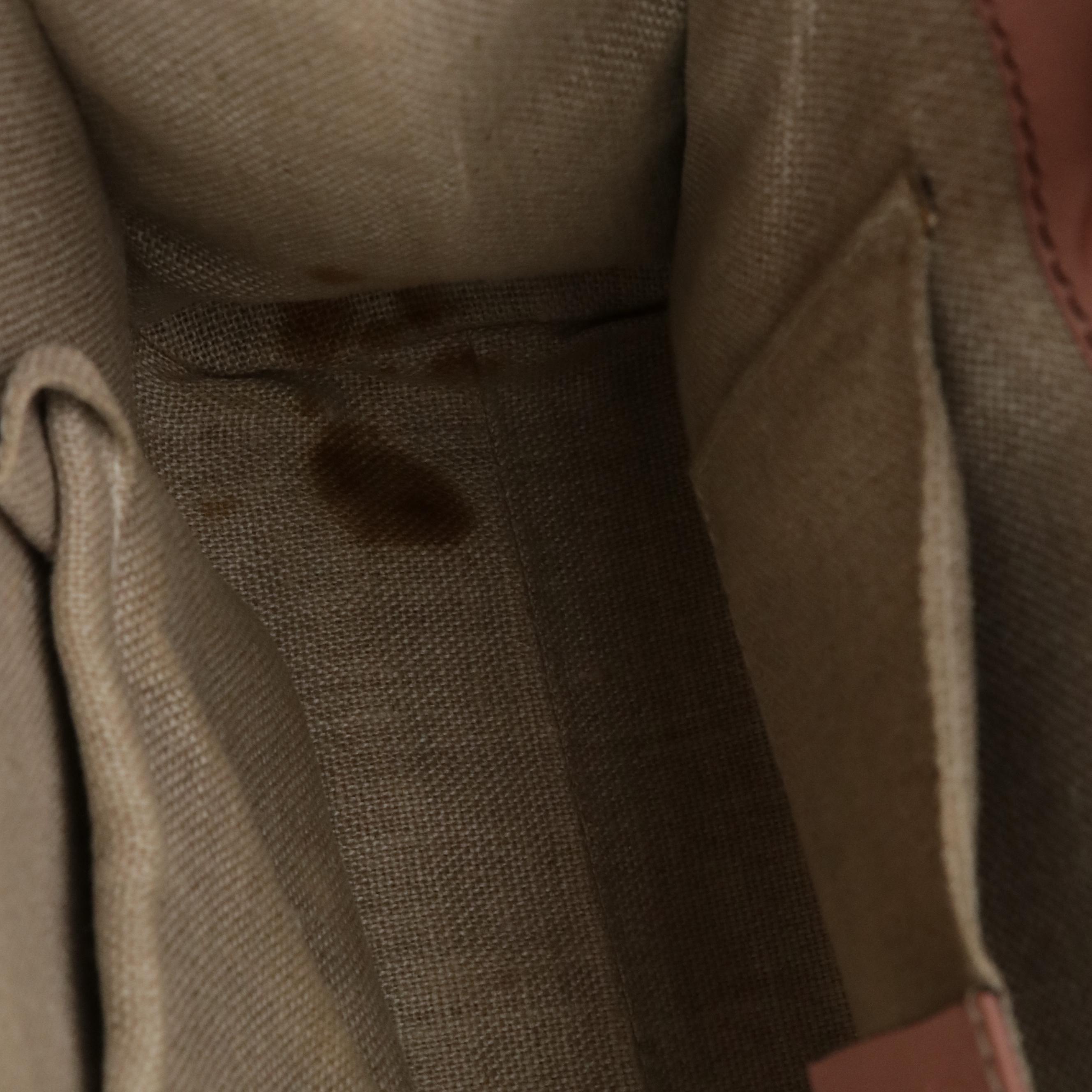 Gucci Medium Emily Chain Shoulder Bag in Pink Microguccissima Leather