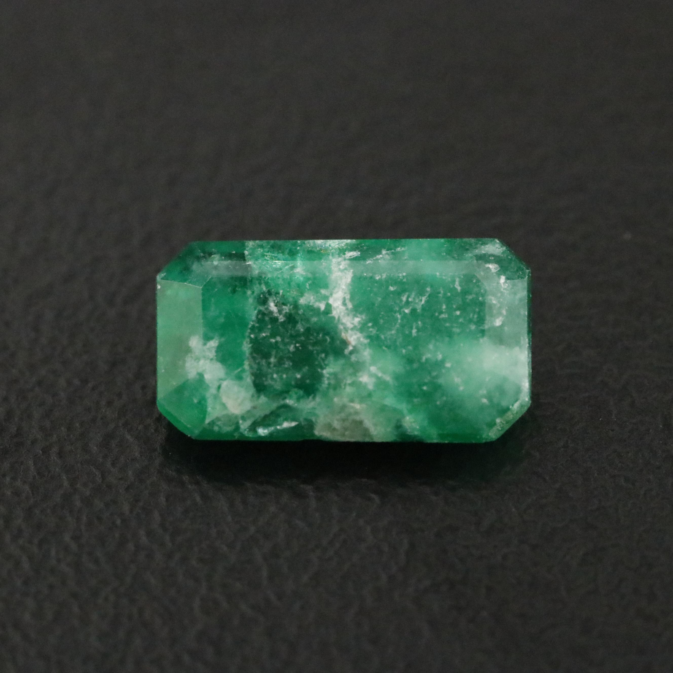 Loose 1.62 CT Emerald