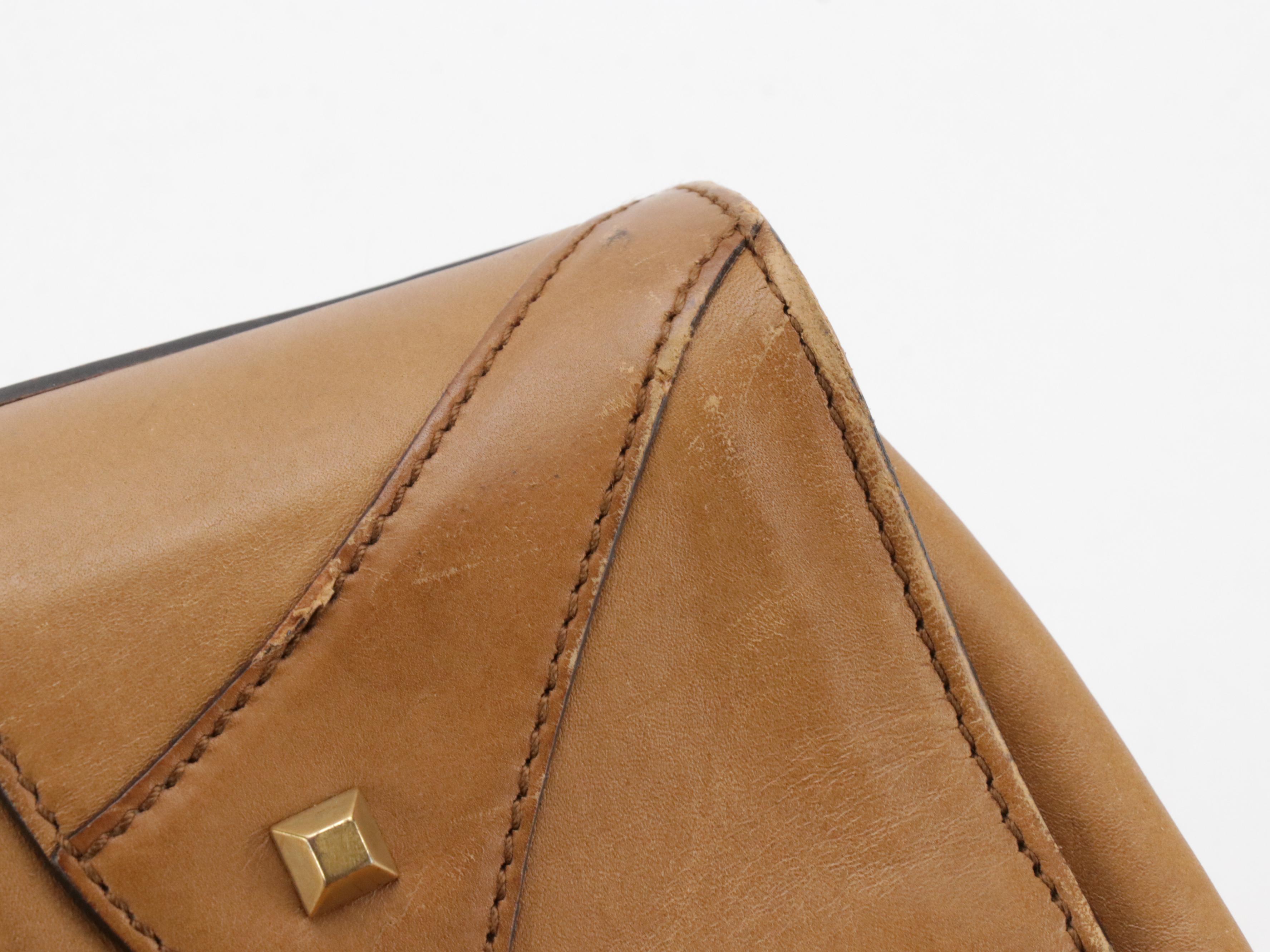 Gucci Nailhead Tote Bag in Tan Leather