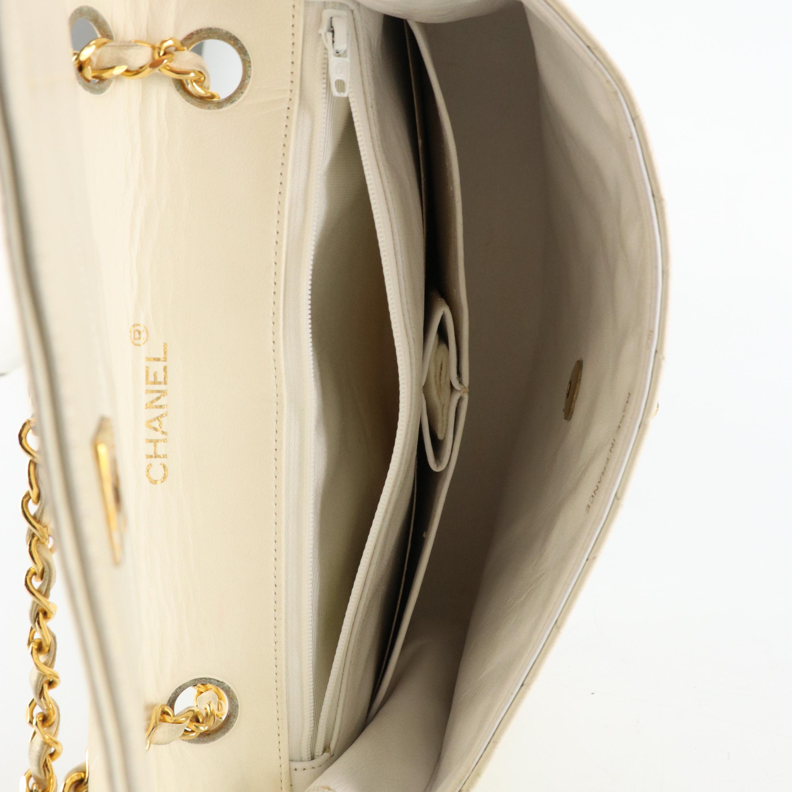 Vintage Chanel Flap Chain Strap Shoulder Bag in White Matelasse Leather