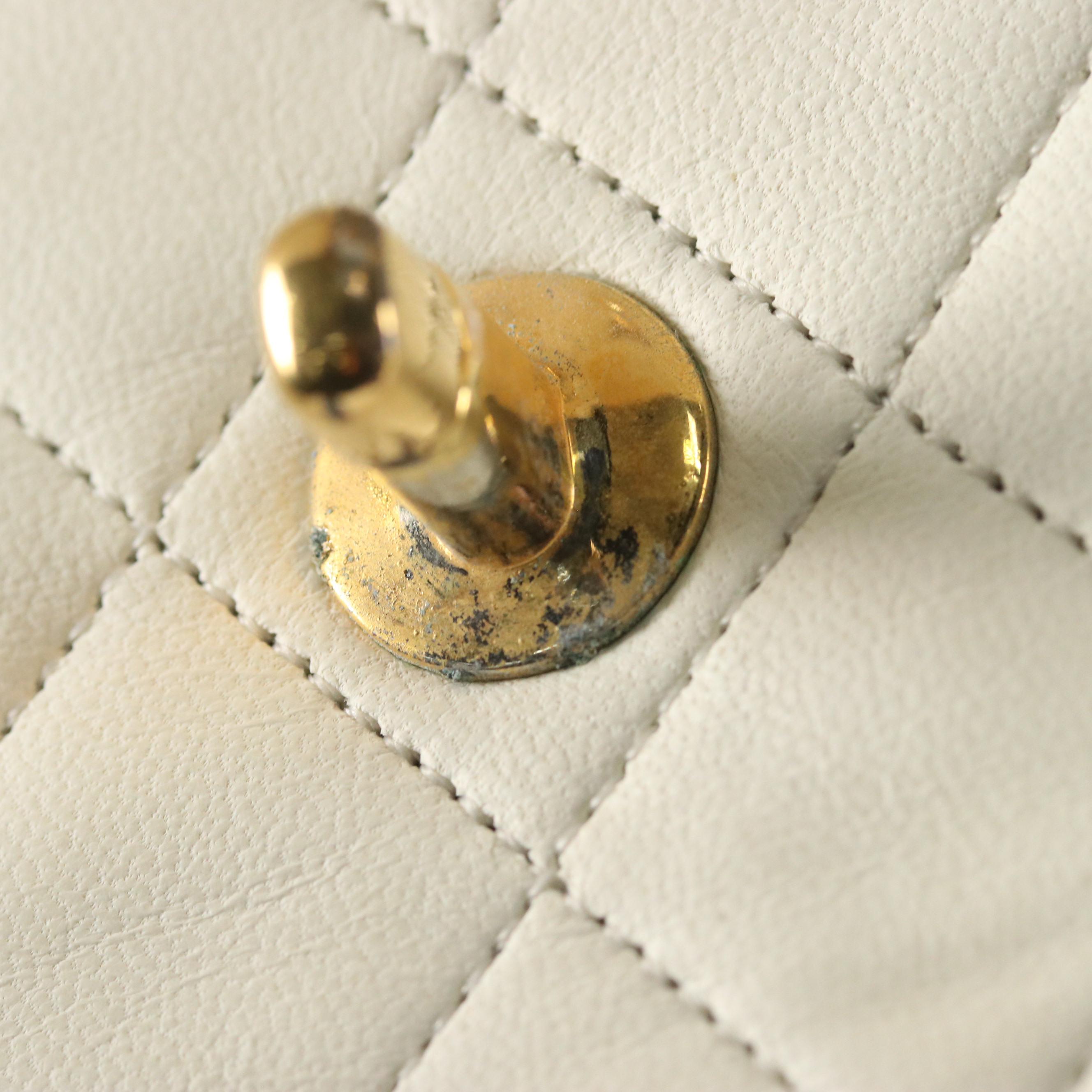 Vintage Chanel Flap Chain Strap Shoulder Bag in White Matelasse Leather