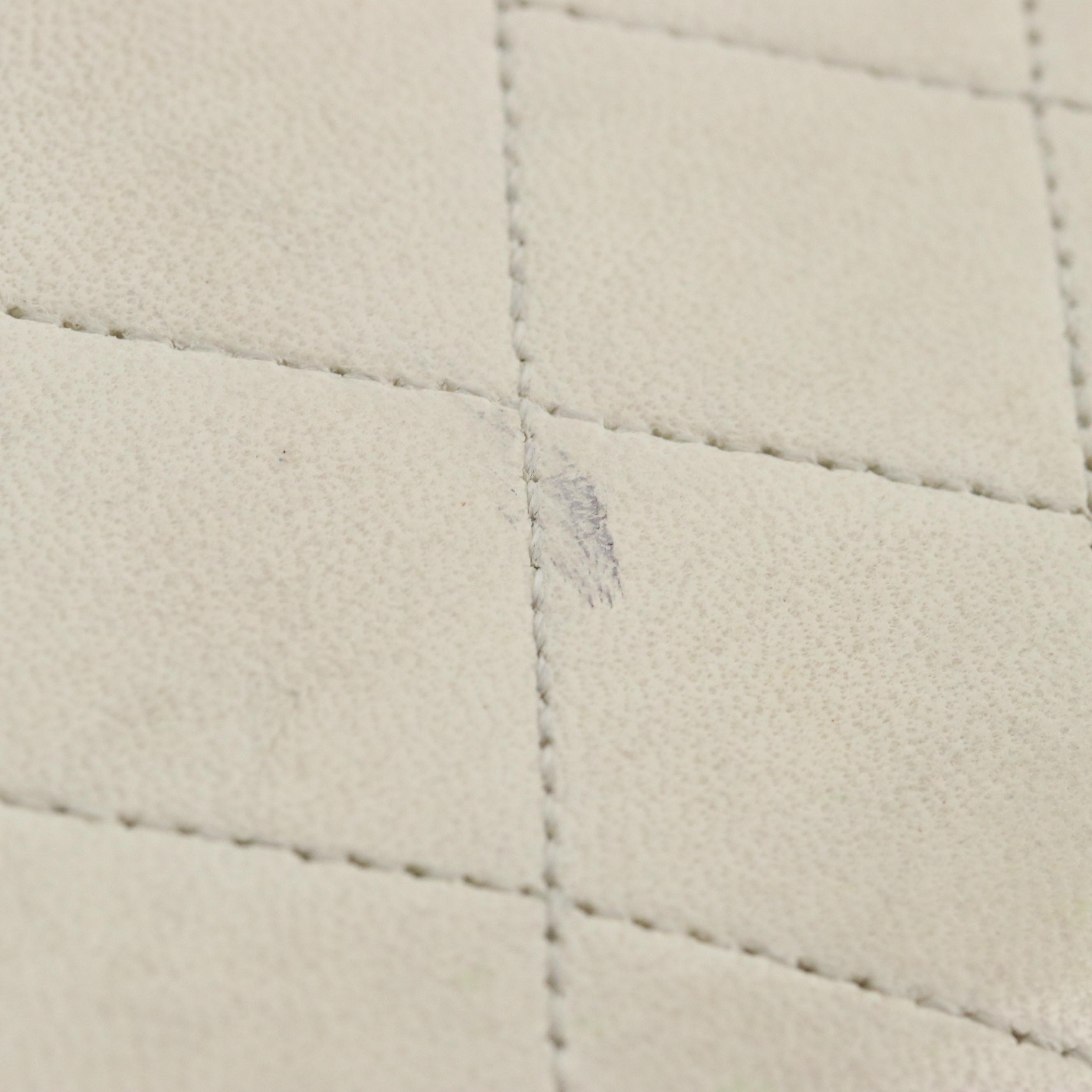 Vintage Chanel Flap Chain Strap Shoulder Bag in White Matelasse Leather