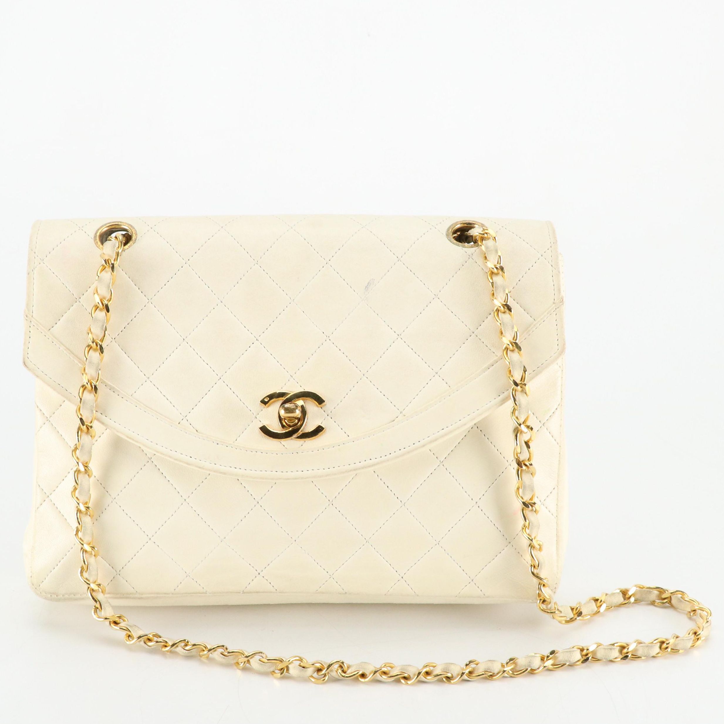 Vintage Chanel Flap Chain Strap Shoulder Bag in White Matelasse Leather
