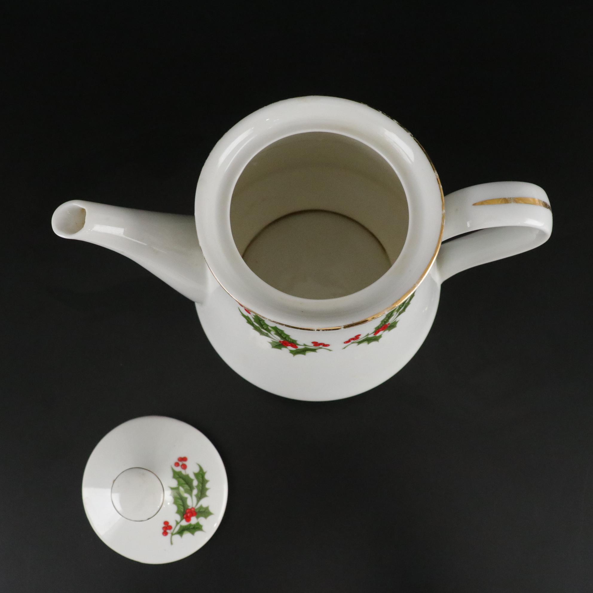 "Christmas Holly" Porcelain Dinner Service for Eight