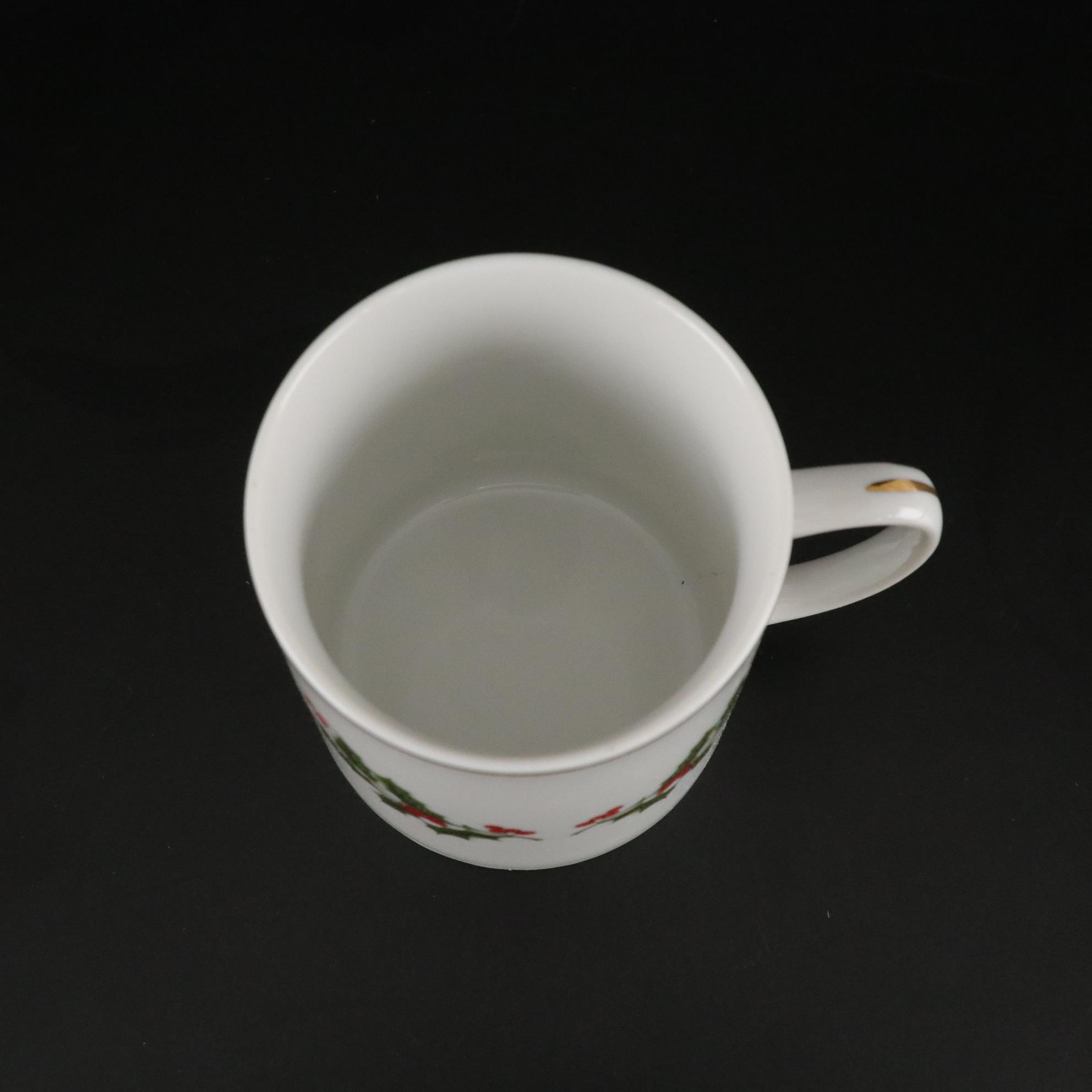 "Christmas Holly" Porcelain Dinner Service for Eight