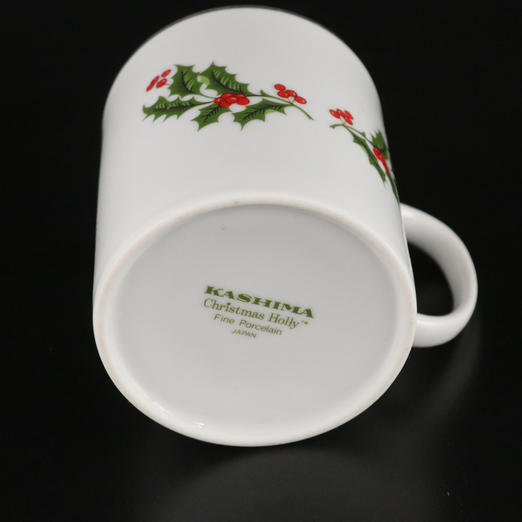 "Christmas Holly" Porcelain Dinner Service for Eight