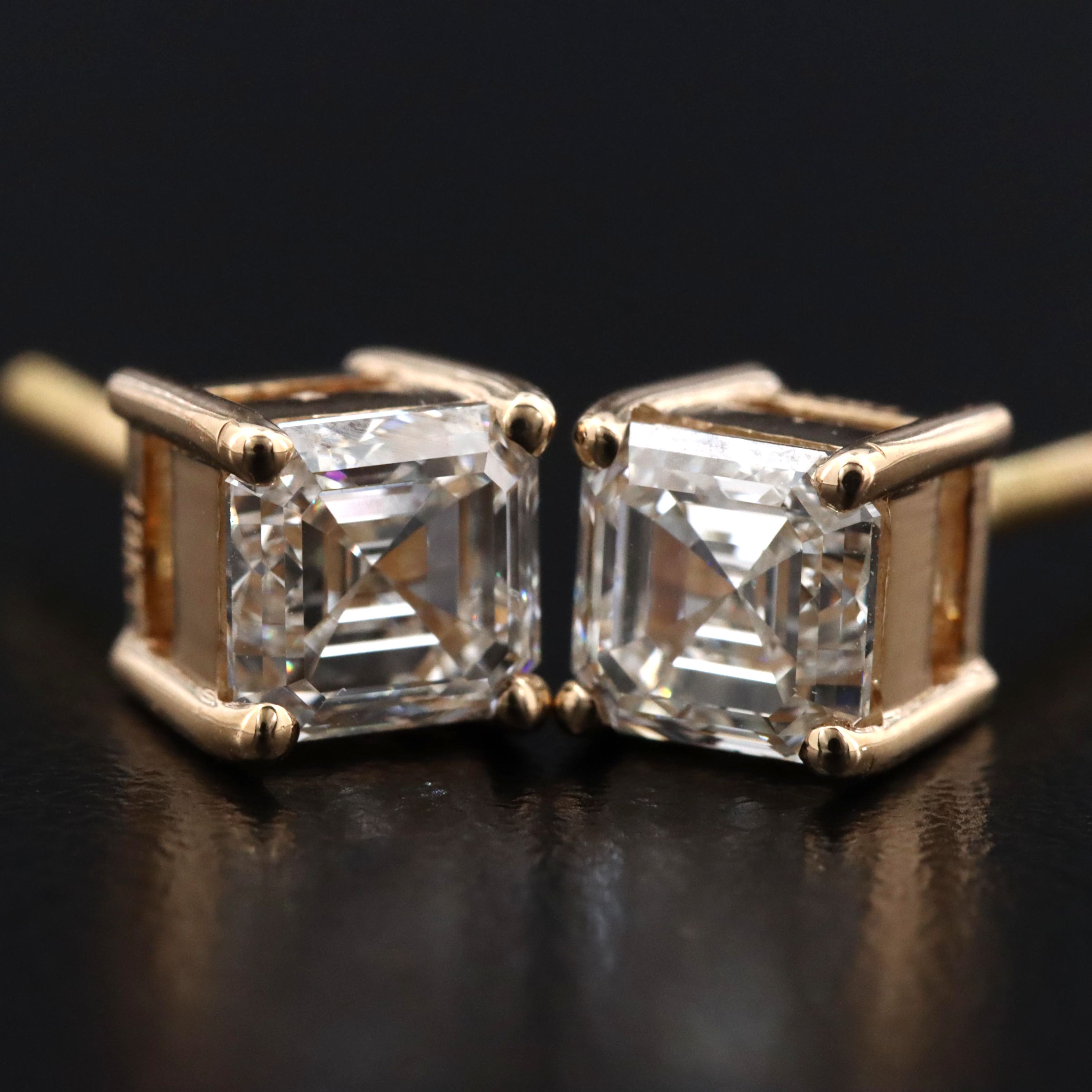 18K 2.04 CTW Diamond Stud Earrings with GIA Reports